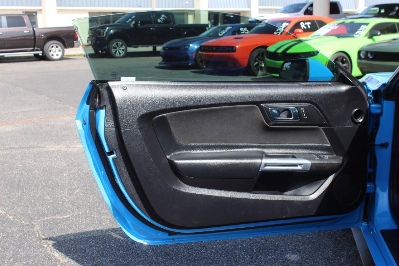 2017 Blue Ford Mustang V6 Coupe (1FA6P8AM5H5) with an 3.7L V6 3.7L V6 engine, Automatic 6-Speed transmission, located at 4301 NW 39th , Oklahoma City, OK, 73112, (405) 949-5600, 35.512135, -97.598671 - Hablamos espaol. SPEND SMART --- BUY FROM SUPER SPORTS. ALL PRICES, DOWN PAYMENTS, PAYMENTS, AND FINANCE TERMS ARE NEGOTIABLE AT THE TIME OF APPROVAL. WE WILL WORK WITH YOU TO FIT YOUR BUDGET. WE WILL EVEN LOWER AND ADJUST THE NUMBERS TO HELP MAKE THE VEHICLE MORE AFFORDABLE FOR YOU.- Photo#13