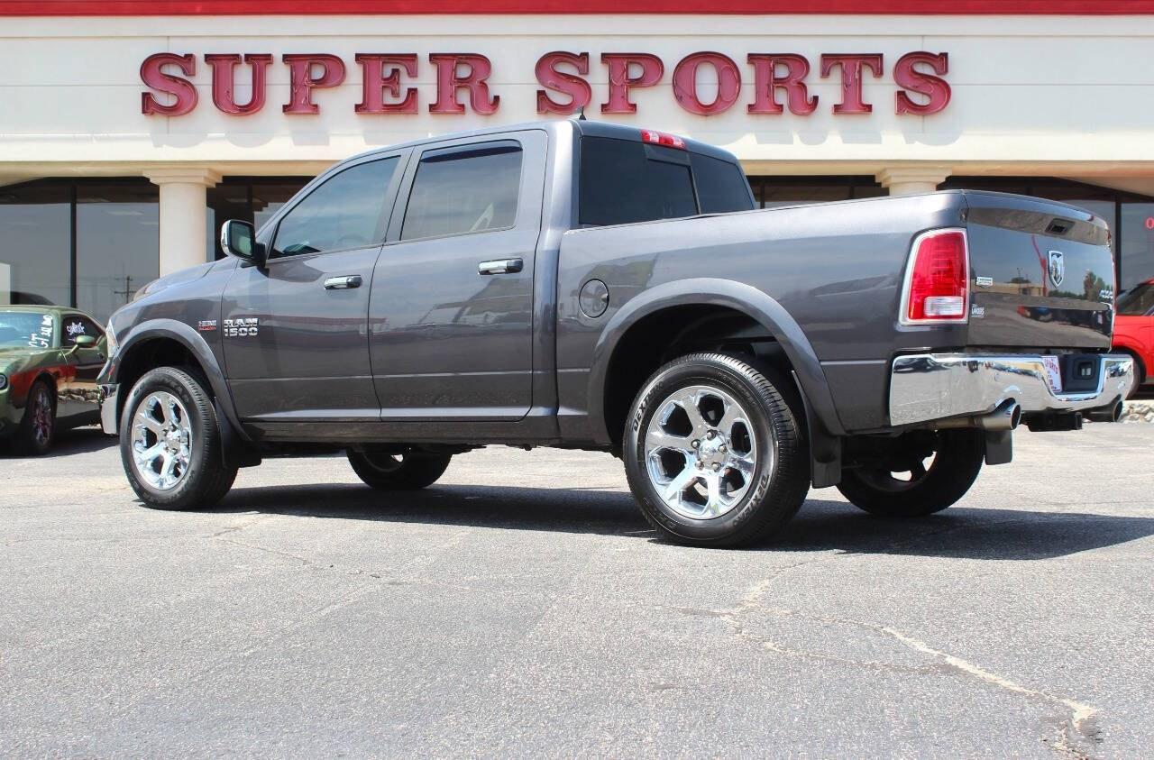 2017 Gray RAM 1500 Laramie Crew Cab SWB 4WD (1C6RR7NT4HS) with an HEMI 5.7L V8 395hp 410ft. lbs. 5.7L V8 engine, Automatic 8-Speed transmission, located at 4301 NW 39th , Oklahoma City, OK, 73112, (405) 949-5600, 35.512135, -97.598671 - Hablamos espaol. SPEND SMART --- BUY FROM SUPER SPORTS. ALL PRICES, DOWN PAYMENTS, PAYMENTS, AND FINANCE TERMS ARE NEGOTIABLE AT THE TIME OF APPROVAL. WE WILL WORK WITH YOU TO FIT YOUR BUDGET. WE WILL EVEN LOWER AND ADJUST THE NUMBERS TO HELP MAKE THE VEHICLE MORE AFFORDABLE FOR YOU.- Photo#4
