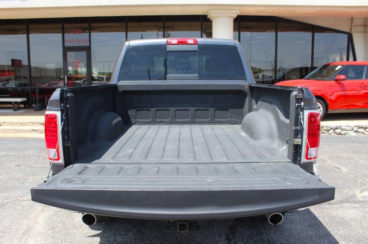 2017 Gray RAM 1500 Laramie Crew Cab SWB 4WD (1C6RR7NT4HS) with an HEMI 5.7L V8 395hp 410ft. lbs. 5.7L V8 engine, Automatic 8-Speed transmission, located at 4301 NW 39th , Oklahoma City, OK, 73112, (405) 949-5600, 35.512135, -97.598671 - Hablamos espaol. SPEND SMART --- BUY FROM SUPER SPORTS. ALL PRICES, DOWN PAYMENTS, PAYMENTS, AND FINANCE TERMS ARE NEGOTIABLE AT THE TIME OF APPROVAL. WE WILL WORK WITH YOU TO FIT YOUR BUDGET. WE WILL EVEN LOWER AND ADJUST THE NUMBERS TO HELP MAKE THE VEHICLE MORE AFFORDABLE FOR YOU.- Photo#12