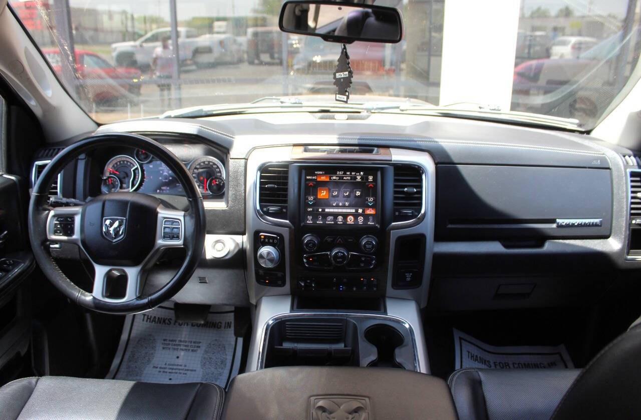 2017 Gray RAM 1500 Laramie Crew Cab SWB 4WD (1C6RR7NT4HS) with an HEMI 5.7L V8 395hp 410ft. lbs. 5.7L V8 engine, Automatic 8-Speed transmission, located at 4301 NW 39th , Oklahoma City, OK, 73112, (405) 949-5600, 35.512135, -97.598671 - Hablamos espaol. SPEND SMART --- BUY FROM SUPER SPORTS. ALL PRICES, DOWN PAYMENTS, PAYMENTS, AND FINANCE TERMS ARE NEGOTIABLE AT THE TIME OF APPROVAL. WE WILL WORK WITH YOU TO FIT YOUR BUDGET. WE WILL EVEN LOWER AND ADJUST THE NUMBERS TO HELP MAKE THE VEHICLE MORE AFFORDABLE FOR YOU.- Photo#19