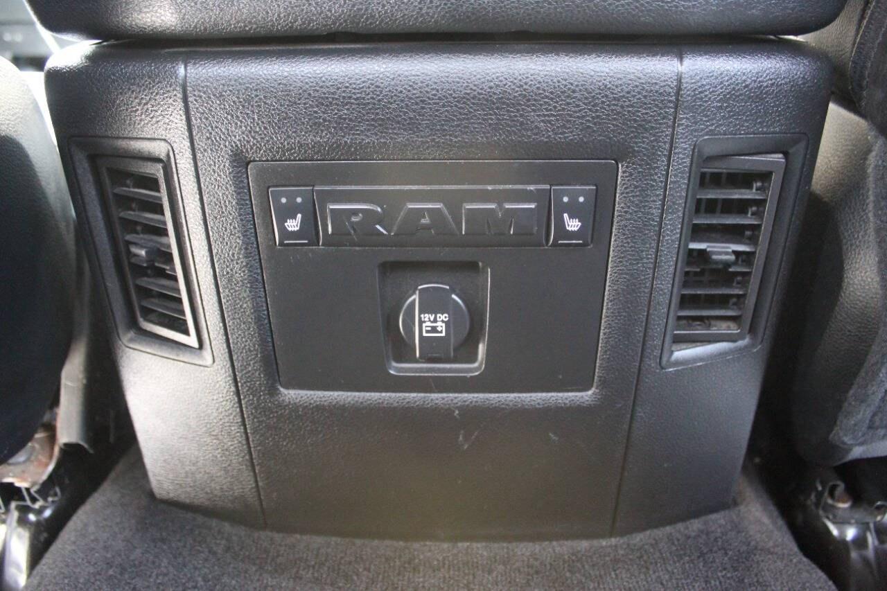 2017 Gray RAM 1500 Laramie Crew Cab SWB 4WD (1C6RR7NT4HS) with an HEMI 5.7L V8 395hp 410ft. lbs. 5.7L V8 engine, Automatic 8-Speed transmission, located at 4301 NW 39th , Oklahoma City, OK, 73112, (405) 949-5600, 35.512135, -97.598671 - Hablamos espaol. SPEND SMART --- BUY FROM SUPER SPORTS. ALL PRICES, DOWN PAYMENTS, PAYMENTS, AND FINANCE TERMS ARE NEGOTIABLE AT THE TIME OF APPROVAL. WE WILL WORK WITH YOU TO FIT YOUR BUDGET. WE WILL EVEN LOWER AND ADJUST THE NUMBERS TO HELP MAKE THE VEHICLE MORE AFFORDABLE FOR YOU.- Photo#29