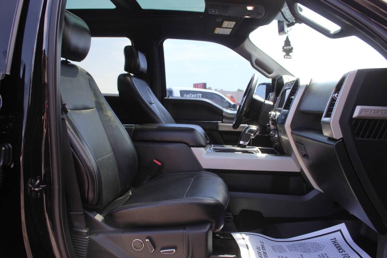 2017 Black Ford F-150 Lariat SuperCrew 6.5-ft. Bed 4WD (1FTEW1EF9HK) with an 5.0L Flex Fuel V8 385hp 387ft. lbs. 5.0L V8 engine, Automatic 6-Speed transmission, located at 4301 NW 39th , Oklahoma City, OK, 73112, (405) 949-5600, 35.512135, -97.598671 - Hablamos espaol. SPEND SMART --- BUY FROM SUPER SPORTS. ALL PRICES, DOWN PAYMENTS, PAYMENTS, AND FINANCE TERMS ARE NEGOTIABLE AT THE TIME OF APPROVAL. WE WILL WORK WITH YOU TO FIT YOUR BUDGET. WE WILL EVEN LOWER AND ADJUST THE NUMBERS TO HELP MAKE THE VEHICLE MORE AFFORDABLE FOR YOU.- Photo#9