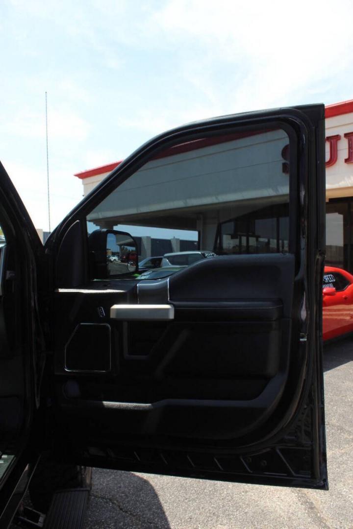 2017 Black Ford F-150 Lariat SuperCrew 6.5-ft. Bed 4WD (1FTEW1EF9HK) with an 5.0L Flex Fuel V8 385hp 387ft. lbs. 5.0L V8 engine, Automatic 6-Speed transmission, located at 4301 NW 39th , Oklahoma City, OK, 73112, (405) 949-5600, 35.512135, -97.598671 - Hablamos espanol. SPEND SMART --- BUY FROM SUPER SPORTS. ALL PRICES, DOWN PAYMENTS, PAYMENTS, AND FINANCE TERMS ARE NEGOTIABLE AT THE TIME OF APPROVAL. WE WILL WORK WITH YOU TO FIT YOUR BUDGET. WE WILL EVEN LOWER AND ADJUST THE NUMBERS TO HELP MAKE THE VEHICLE MORE AFFORDABLE FOR YOU.- Photo#10