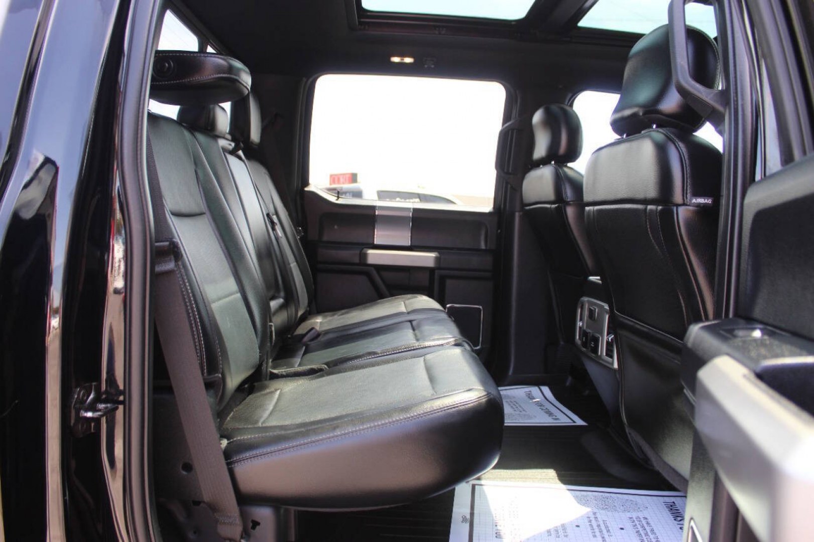 2017 Black Ford F-150 Lariat SuperCrew 6.5-ft. Bed 4WD (1FTEW1EF9HK) with an 5.0L Flex Fuel V8 385hp 387ft. lbs. 5.0L V8 engine, Automatic 6-Speed transmission, located at 4301 NW 39th , Oklahoma City, OK, 73112, (405) 949-5600, 35.512135, -97.598671 - Hablamos espanol. SPEND SMART --- BUY FROM SUPER SPORTS. ALL PRICES, DOWN PAYMENTS, PAYMENTS, AND FINANCE TERMS ARE NEGOTIABLE AT THE TIME OF APPROVAL. WE WILL WORK WITH YOU TO FIT YOUR BUDGET. WE WILL EVEN LOWER AND ADJUST THE NUMBERS TO HELP MAKE THE VEHICLE MORE AFFORDABLE FOR YOU.- Photo#12