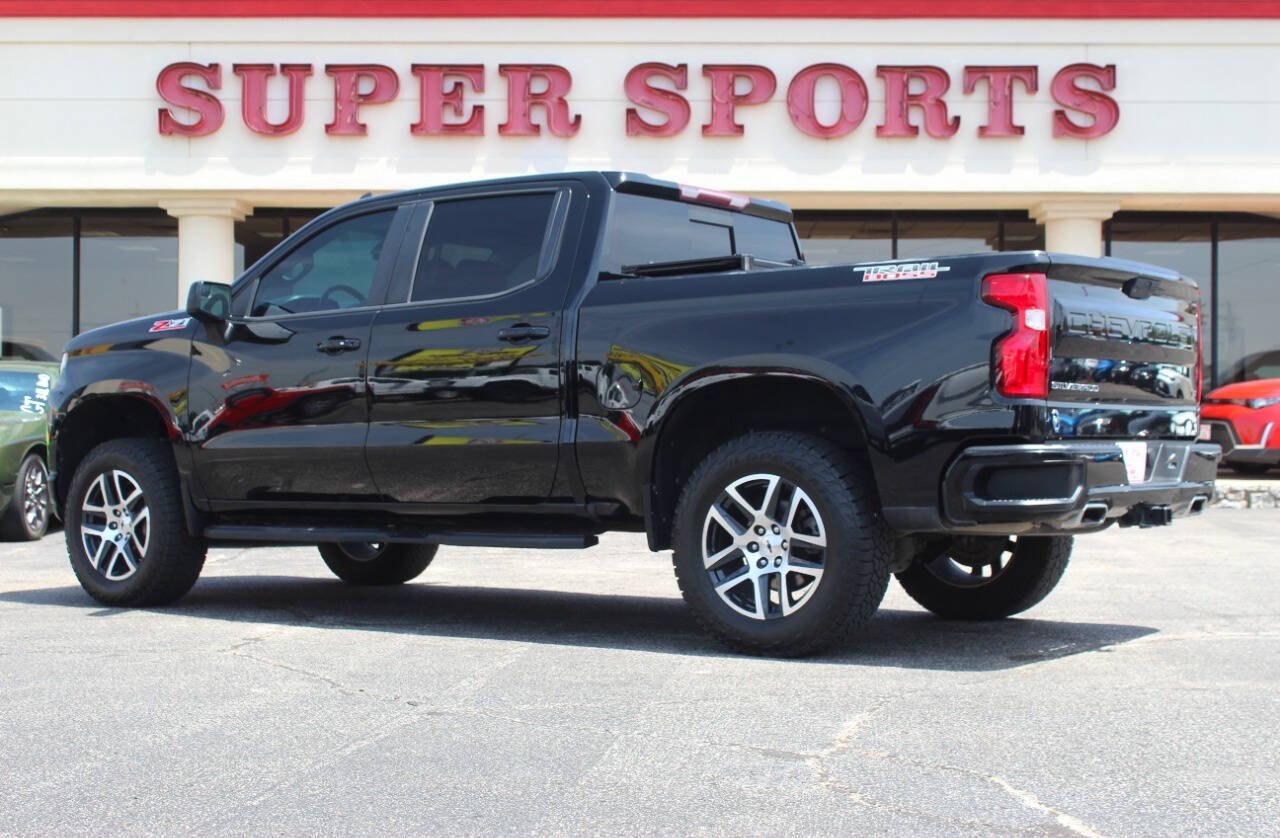 2020 Black Chevrolet Silverado 1500 LT Trail Boss Crew Cab Long Box 4WD (3GCPYFED8LG) with an EcoTec3 5.3L V8 355hp 383ft. lbs. 5.3L V8 engine, Automatic 10-Speed transmission, located at 4301 NW 39th , Oklahoma City, OK, 73112, (405) 949-5600, 35.512135, -97.598671 - Hablamos espaol. SPEND SMART --- BUY FROM SUPER SPORTS. ALL PRICES, DOWN PAYMENTS, PAYMENTS, AND FINANCE TERMS ARE NEGOTIABLE AT THE TIME OF APPROVAL. WE WILL WORK WITH YOU TO FIT YOUR BUDGET. WE WILL EVEN LOWER AND ADJUST THE NUMBERS TO HELP MAKE THE VEHICLE MORE AFFORDABLE FOR YOU.- Photo#4