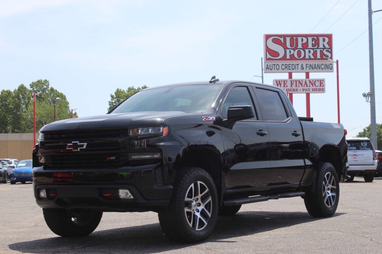 2020 Black Chevrolet Silverado 1500 LT Trail Boss Crew Cab Long Box 4WD (3GCPYFED8LG) with an EcoTec3 5.3L V8 355hp 383ft. lbs. 5.3L V8 engine, Automatic 10-Speed transmission, located at 4301 NW 39th , Oklahoma City, OK, 73112, (405) 949-5600, 35.512135, -97.598671 - Hablamos espaol. SPEND SMART --- BUY FROM SUPER SPORTS. ALL PRICES, DOWN PAYMENTS, PAYMENTS, AND FINANCE TERMS ARE NEGOTIABLE AT THE TIME OF APPROVAL. WE WILL WORK WITH YOU TO FIT YOUR BUDGET. WE WILL EVEN LOWER AND ADJUST THE NUMBERS TO HELP MAKE THE VEHICLE MORE AFFORDABLE FOR YOU.- Photo#6