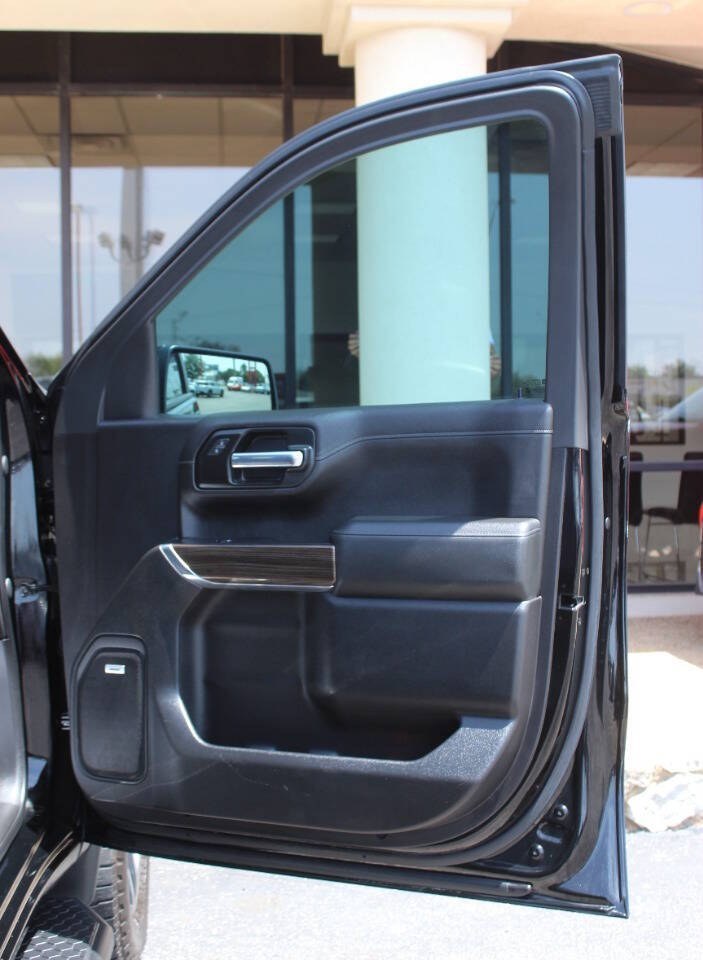 2020 Black Chevrolet Silverado 1500 LT Trail Boss Crew Cab Long Box 4WD (3GCPYFED8LG) with an EcoTec3 5.3L V8 355hp 383ft. lbs. 5.3L V8 engine, Automatic 10-Speed transmission, located at 4301 NW 39th , Oklahoma City, OK, 73112, (405) 949-5600, 35.512135, -97.598671 - Hablamos espaol. SPEND SMART --- BUY FROM SUPER SPORTS. ALL PRICES, DOWN PAYMENTS, PAYMENTS, AND FINANCE TERMS ARE NEGOTIABLE AT THE TIME OF APPROVAL. WE WILL WORK WITH YOU TO FIT YOUR BUDGET. WE WILL EVEN LOWER AND ADJUST THE NUMBERS TO HELP MAKE THE VEHICLE MORE AFFORDABLE FOR YOU.- Photo#9