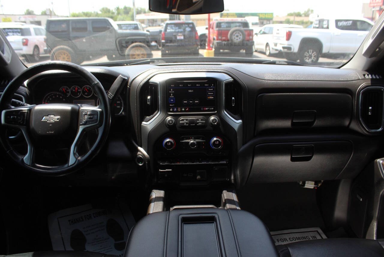 2020 Black Chevrolet Silverado 1500 LT Trail Boss Crew Cab Long Box 4WD (3GCPYFED8LG) with an EcoTec3 5.3L V8 355hp 383ft. lbs. 5.3L V8 engine, Automatic 10-Speed transmission, located at 4301 NW 39th , Oklahoma City, OK, 73112, (405) 949-5600, 35.512135, -97.598671 - Hablamos espaol. SPEND SMART --- BUY FROM SUPER SPORTS. ALL PRICES, DOWN PAYMENTS, PAYMENTS, AND FINANCE TERMS ARE NEGOTIABLE AT THE TIME OF APPROVAL. WE WILL WORK WITH YOU TO FIT YOUR BUDGET. WE WILL EVEN LOWER AND ADJUST THE NUMBERS TO HELP MAKE THE VEHICLE MORE AFFORDABLE FOR YOU.- Photo#21