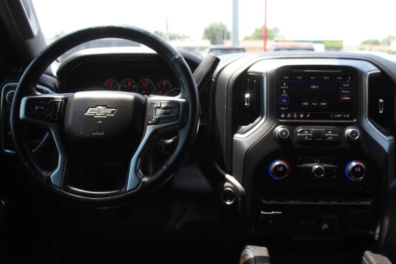 2020 Black Chevrolet Silverado 1500 LT Trail Boss Crew Cab Long Box 4WD (3GCPYFED8LG) with an EcoTec3 5.3L V8 355hp 383ft. lbs. 5.3L V8 engine, Automatic 10-Speed transmission, located at 4301 NW 39th , Oklahoma City, OK, 73112, (405) 949-5600, 35.512135, -97.598671 - Hablamos espaol. SPEND SMART --- BUY FROM SUPER SPORTS. ALL PRICES, DOWN PAYMENTS, PAYMENTS, AND FINANCE TERMS ARE NEGOTIABLE AT THE TIME OF APPROVAL. WE WILL WORK WITH YOU TO FIT YOUR BUDGET. WE WILL EVEN LOWER AND ADJUST THE NUMBERS TO HELP MAKE THE VEHICLE MORE AFFORDABLE FOR YOU.- Photo#22