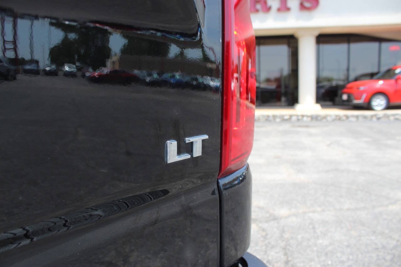 2020 Black Chevrolet Silverado 1500 LT Trail Boss Crew Cab Long Box 4WD (3GCPYFED8LG) with an EcoTec3 5.3L V8 355hp 383ft. lbs. 5.3L V8 engine, Automatic 10-Speed transmission, located at 4301 NW 39th , Oklahoma City, OK, 73112, (405) 949-5600, 35.512135, -97.598671 - Hablamos espaol. SPEND SMART --- BUY FROM SUPER SPORTS. ALL PRICES, DOWN PAYMENTS, PAYMENTS, AND FINANCE TERMS ARE NEGOTIABLE AT THE TIME OF APPROVAL. WE WILL WORK WITH YOU TO FIT YOUR BUDGET. WE WILL EVEN LOWER AND ADJUST THE NUMBERS TO HELP MAKE THE VEHICLE MORE AFFORDABLE FOR YOU.- Photo#30