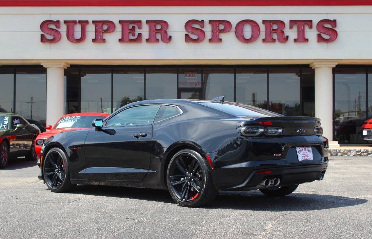 2020 Black Chevrolet Camaro 2LT Coupe 6M (1G1FC1RS5L0) with an 3.6L V6 335hp 284ft. lbs. 3.6L V6 engine, Manual 6-Speed transmission, located at 4301 NW 39th , Oklahoma City, OK, 73112, (405) 949-5600, 35.512135, -97.598671 - Hablamos espaol. SPEND SMART --- BUY FROM SUPER SPORTS. ALL PRICES, DOWN PAYMENTS, PAYMENTS, AND FINANCE TERMS ARE NEGOTIABLE AT THE TIME OF APPROVAL. WE WILL WORK WITH YOU TO FIT YOUR BUDGET. WE WILL EVEN LOWER AND ADJUST THE NUMBERS TO HELP MAKE THE VEHICLE MORE AFFORDABLE FOR YOU.- Photo#4