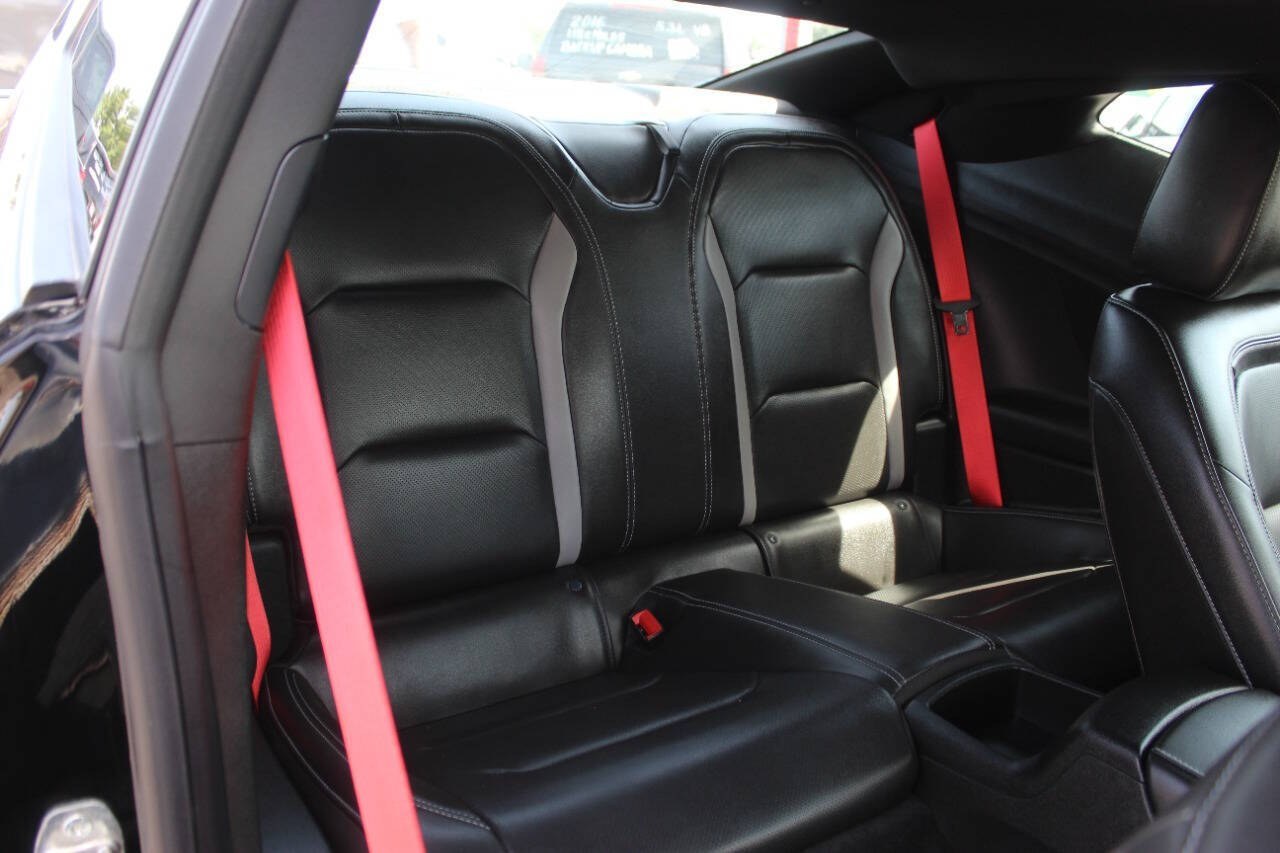 2020 Black Chevrolet Camaro 2LT Coupe 6M (1G1FC1RS5L0) with an 3.6L V6 335hp 284ft. lbs. 3.6L V6 engine, Manual 6-Speed transmission, located at 4301 NW 39th , Oklahoma City, OK, 73112, (405) 949-5600, 35.512135, -97.598671 - Hablamos espaol. SPEND SMART --- BUY FROM SUPER SPORTS. ALL PRICES, DOWN PAYMENTS, PAYMENTS, AND FINANCE TERMS ARE NEGOTIABLE AT THE TIME OF APPROVAL. WE WILL WORK WITH YOU TO FIT YOUR BUDGET. WE WILL EVEN LOWER AND ADJUST THE NUMBERS TO HELP MAKE THE VEHICLE MORE AFFORDABLE FOR YOU.- Photo#11