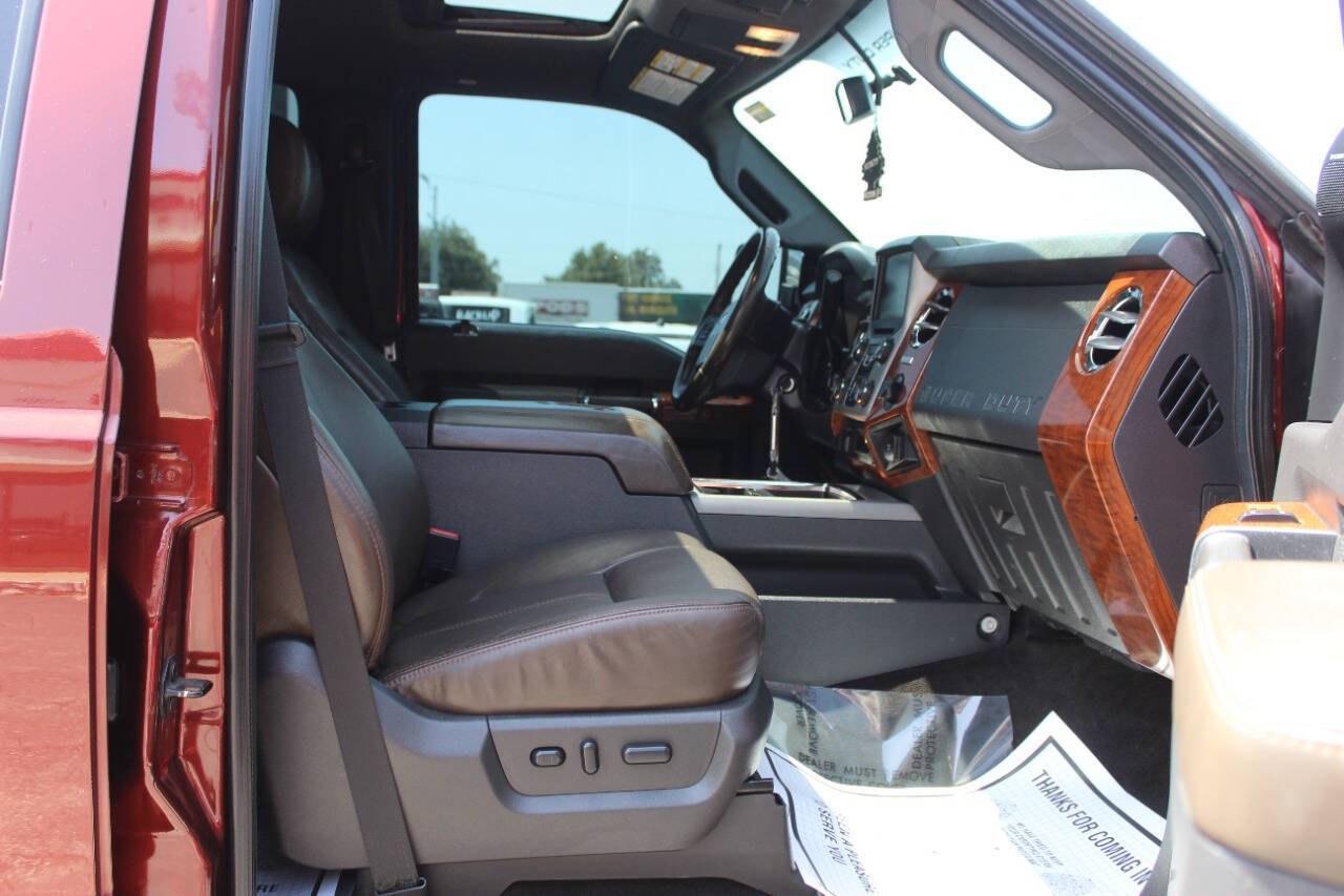 2016 Burgundy Ford F-250 Super Duty King Ranch Crew Cab 4WD (1FT7W2BT1GE) with an Power Stroke 6.7L Biodiesel Turbo V8 440hp 860ft. lbs. 6.7L V8 engine, Automatic 6-Speed transmission, located at 4301 NW 39th , Oklahoma City, OK, 73112, (405) 949-5600, 35.512135, -97.598671 - Hablamos espaol. SPEND SMART --- BUY FROM SUPER SPORTS. ALL PRICES, DOWN PAYMENTS, PAYMENTS, AND FINANCE TERMS ARE NEGOTIABLE AT THE TIME OF APPROVAL. WE WILL WORK WITH YOU TO FIT YOUR BUDGET. WE WILL EVEN LOWER AND ADJUST THE NUMBERS TO HELP MAKE THE VEHICLE MORE AFFORDABLE FOR YOU.- Photo#8