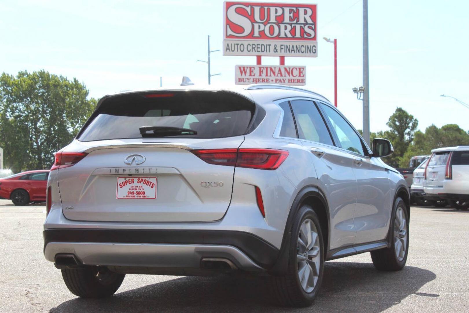 2019 Silver Infiniti QX50 LUXE AWD (3PCAJ5M33KF) with an 2.0L Turbo I4 268hp 280ft. lbs. 2.0L I4 engine, CVT transmission, located at 4301 NW 39th , Oklahoma City, OK, 73112, (405) 949-5600, 35.512135, -97.598671 - Hablamos espanol. SPEND SMART --- BUY FROM SUPER SPORTS. ALL PRICES, DOWN PAYMENTS, PAYMENTS, AND FINANCE TERMS ARE NEGOTIABLE AT THE TIME OF APPROVAL. WE WILL WORK WITH YOU TO FIT YOUR BUDGET. WE WILL EVEN LOWER AND ADJUST THE NUMBERS TO HELP MAKE THE VEHICLE MORE AFFORDABLE FOR YOU.- Photo#3