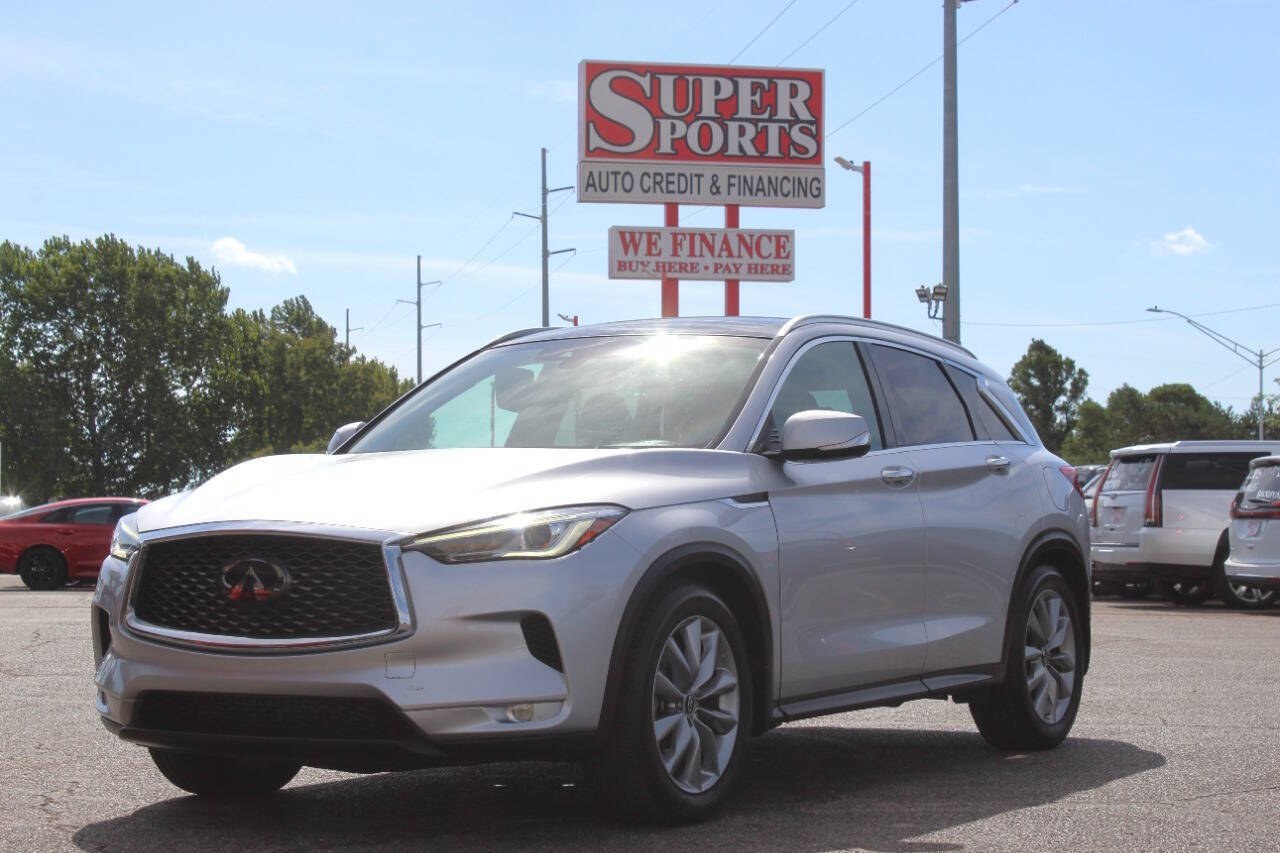 2019 Silver Infiniti QX50 LUXE AWD (3PCAJ5M33KF) with an 2.0L Turbo I4 268hp 280ft. lbs. 2.0L I4 engine, CVT transmission, located at 4301 NW 39th , Oklahoma City, OK, 73112, (405) 949-5600, 35.512135, -97.598671 - Hablamos espaol. SPEND SMART --- BUY FROM SUPER SPORTS. ALL PRICES, DOWN PAYMENTS, PAYMENTS, AND FINANCE TERMS ARE NEGOTIABLE AT THE TIME OF APPROVAL. WE WILL WORK WITH YOU TO FIT YOUR BUDGET. WE WILL EVEN LOWER AND ADJUST THE NUMBERS TO HELP MAKE THE VEHICLE MORE AFFORDABLE FOR YOU.- Photo#6