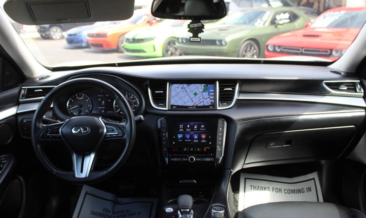 2019 Silver Infiniti QX50 LUXE AWD (3PCAJ5M33KF) with an 2.0L Turbo I4 268hp 280ft. lbs. 2.0L I4 engine, CVT transmission, located at 4301 NW 39th , Oklahoma City, OK, 73112, (405) 949-5600, 35.512135, -97.598671 - Hablamos espaol. SPEND SMART --- BUY FROM SUPER SPORTS. ALL PRICES, DOWN PAYMENTS, PAYMENTS, AND FINANCE TERMS ARE NEGOTIABLE AT THE TIME OF APPROVAL. WE WILL WORK WITH YOU TO FIT YOUR BUDGET. WE WILL EVEN LOWER AND ADJUST THE NUMBERS TO HELP MAKE THE VEHICLE MORE AFFORDABLE FOR YOU.- Photo#18