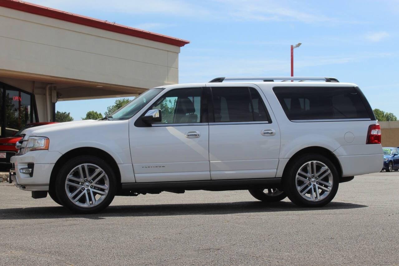 2017 White Ford Expedition EL EL Platinum 4WD (1FMJK1MT3HE) with an EcoBoost 3.5L Twin Turbo V6 365hp 420ft. lbs. 3.5L V6 engine, Automatic 6-Speed transmission, located at 4301 NW 39th , Oklahoma City, OK, 73112, (405) 949-5600, 35.512135, -97.598671 - Hablamos espaol. SPEND SMART --- BUY FROM SUPER SPORTS. ALL PRICES, DOWN PAYMENTS, PAYMENTS, AND FINANCE TERMS ARE NEGOTIABLE AT THE TIME OF APPROVAL. WE WILL WORK WITH YOU TO FIT YOUR BUDGET. WE WILL EVEN LOWER AND ADJUST THE NUMBERS TO HELP MAKE THE VEHICLE MORE AFFORDABLE FOR YOU.- Photo#4