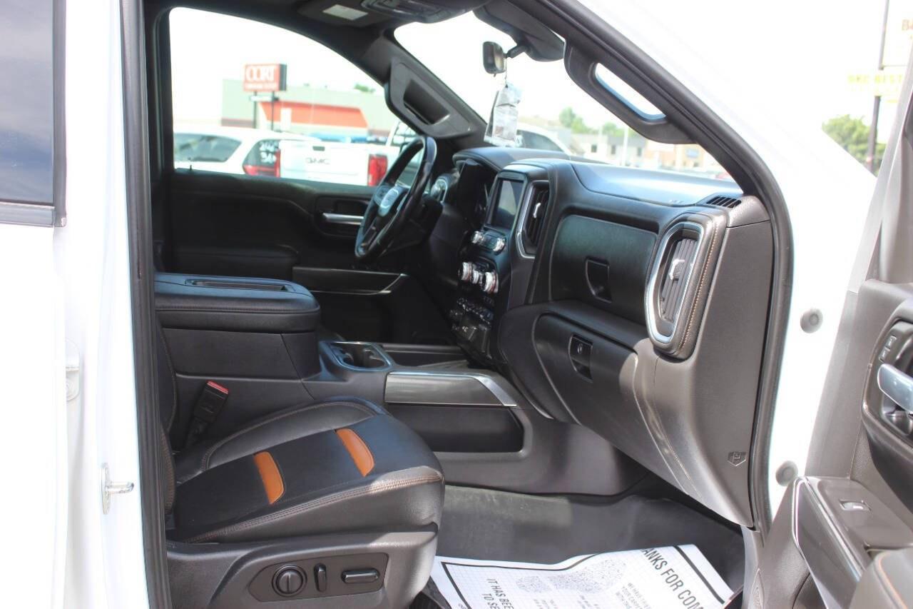 2021 White GMC Sierra 1500 AT4 Crew Cab Short Box 4WD (3GTP9EEL7MG) with an EcoTec3 6.2L V8 420hp 460ft. lbs. 6.2L V8 engine, Automatic 10-Speed transmission, located at 4301 NW 39th , Oklahoma City, OK, 73112, (405) 949-5600, 35.512135, -97.598671 - Hablamos espaol. SPEND SMART --- BUY FROM SUPER SPORTS. ALL PRICES, DOWN PAYMENTS, PAYMENTS, AND FINANCE TERMS ARE NEGOTIABLE AT THE TIME OF APPROVAL. WE WILL WORK WITH YOU TO FIT YOUR BUDGET. WE WILL EVEN LOWER AND ADJUST THE NUMBERS TO HELP MAKE THE VEHICLE MORE AFFORDABLE FOR YOU.- Photo#8