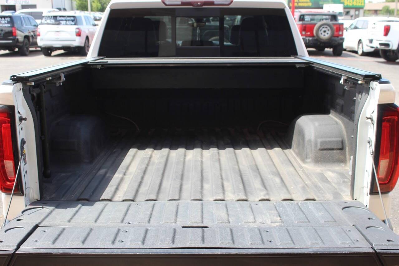 2021 White GMC Sierra 1500 AT4 Crew Cab Short Box 4WD (3GTP9EEL7MG) with an EcoTec3 6.2L V8 420hp 460ft. lbs. 6.2L V8 engine, Automatic 10-Speed transmission, located at 4301 NW 39th , Oklahoma City, OK, 73112, (405) 949-5600, 35.512135, -97.598671 - Hablamos espaol. SPEND SMART --- BUY FROM SUPER SPORTS. ALL PRICES, DOWN PAYMENTS, PAYMENTS, AND FINANCE TERMS ARE NEGOTIABLE AT THE TIME OF APPROVAL. WE WILL WORK WITH YOU TO FIT YOUR BUDGET. WE WILL EVEN LOWER AND ADJUST THE NUMBERS TO HELP MAKE THE VEHICLE MORE AFFORDABLE FOR YOU.- Photo#12