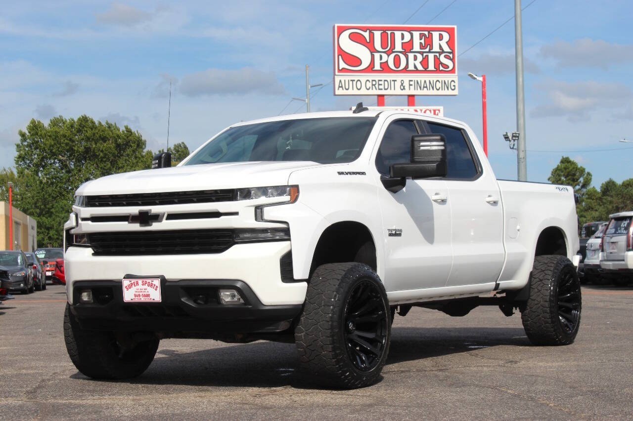2020 White Chevrolet Silverado 1500 RST Crew Cab 4WD (3GCUYEED2LG) with an EcoTec3 5.3L V8 355hp 383ft. lbs. 5.3L V8 engine, Automatic 8-Speed transmission, located at 4301 NW 39th , Oklahoma City, OK, 73112, (405) 949-5600, 35.512135, -97.598671 - Hablamos espaol. SPEND SMART --- BUY FROM SUPER SPORTS. ALL PRICES, DOWN PAYMENTS, PAYMENTS, AND FINANCE TERMS ARE NEGOTIABLE AT THE TIME OF APPROVAL. WE WILL WORK WITH YOU TO FIT YOUR BUDGET. WE WILL EVEN LOWER AND ADJUST THE NUMBERS TO HELP MAKE THE VEHICLE MORE AFFORDABLE FOR YOU.- Photo#6