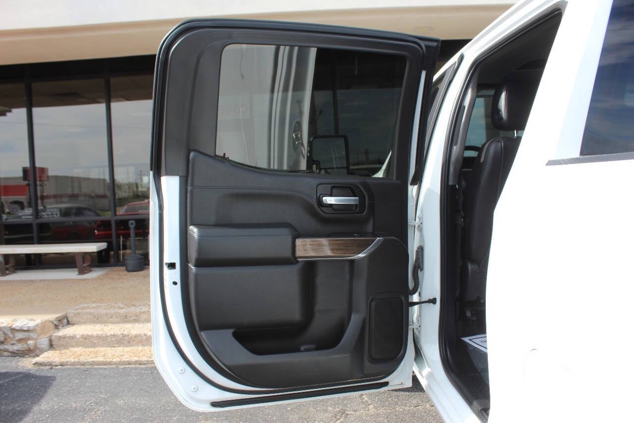2020 White Chevrolet Silverado 1500 RST Crew Cab 4WD (3GCUYEED2LG) with an EcoTec3 5.3L V8 355hp 383ft. lbs. 5.3L V8 engine, Automatic 8-Speed transmission, located at 4301 NW 39th , Oklahoma City, OK, 73112, (405) 949-5600, 35.512135, -97.598671 - Hablamos espaol. SPEND SMART --- BUY FROM SUPER SPORTS. ALL PRICES, DOWN PAYMENTS, PAYMENTS, AND FINANCE TERMS ARE NEGOTIABLE AT THE TIME OF APPROVAL. WE WILL WORK WITH YOU TO FIT YOUR BUDGET. WE WILL EVEN LOWER AND ADJUST THE NUMBERS TO HELP MAKE THE VEHICLE MORE AFFORDABLE FOR YOU.- Photo#10