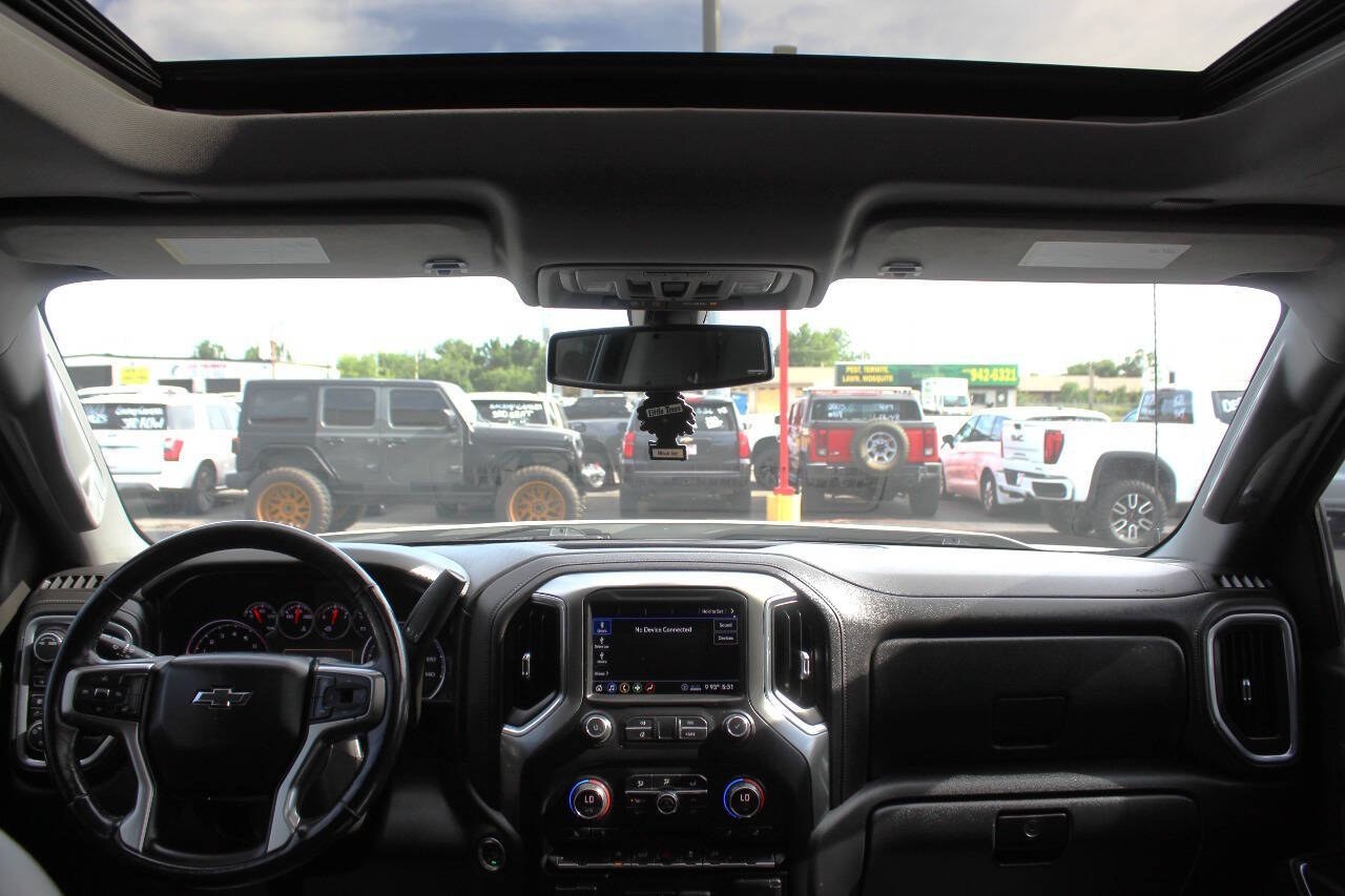 2020 White Chevrolet Silverado 1500 RST Crew Cab 4WD (3GCUYEED2LG) with an EcoTec3 5.3L V8 355hp 383ft. lbs. 5.3L V8 engine, Automatic 8-Speed transmission, located at 4301 NW 39th , Oklahoma City, OK, 73112, (405) 949-5600, 35.512135, -97.598671 - Hablamos espaol. SPEND SMART --- BUY FROM SUPER SPORTS. ALL PRICES, DOWN PAYMENTS, PAYMENTS, AND FINANCE TERMS ARE NEGOTIABLE AT THE TIME OF APPROVAL. WE WILL WORK WITH YOU TO FIT YOUR BUDGET. WE WILL EVEN LOWER AND ADJUST THE NUMBERS TO HELP MAKE THE VEHICLE MORE AFFORDABLE FOR YOU.- Photo#18