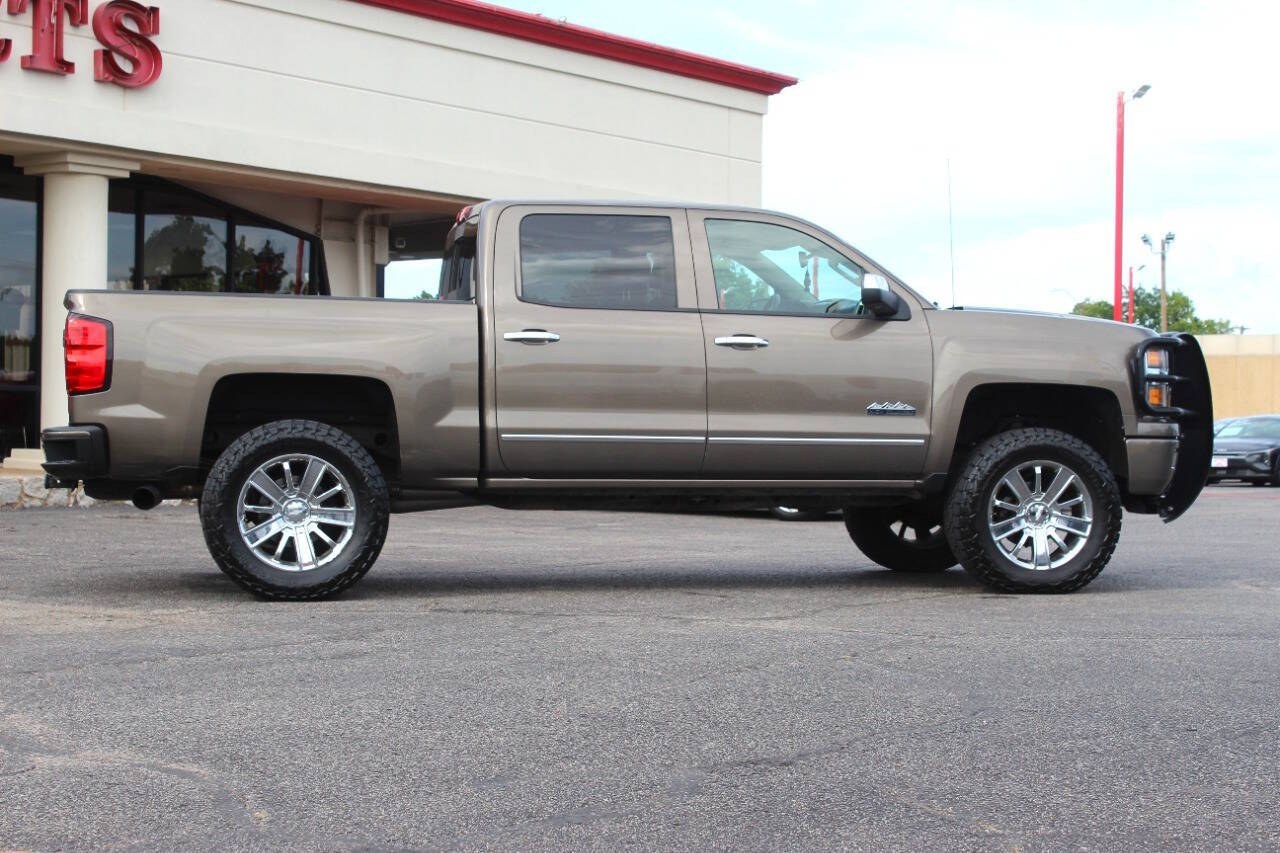2014 Brown Chevrolet Silverado 1500 High Country Crew Cab 4WD (3GCUKTEC3EG) with an EcoTec3 5.3L Flex Fuel V8 355hp 383ft. lbs. 5.3L V8 engine, Automatic 6-Speed transmission, located at 4301 NW 39th , Oklahoma City, OK, 73112, (405) 949-5600, 35.512135, -97.598671 - Hablamos espaol. SPEND SMART --- BUY FROM SUPER SPORTS. ALL PRICES, DOWN PAYMENTS, PAYMENTS, AND FINANCE TERMS ARE NEGOTIABLE AT THE TIME OF APPROVAL. WE WILL WORK WITH YOU TO FIT YOUR BUDGET. WE WILL EVEN LOWER AND ADJUST THE NUMBERS TO HELP MAKE THE VEHICLE MORE AFFORDABLE FOR YOU.- Photo#2