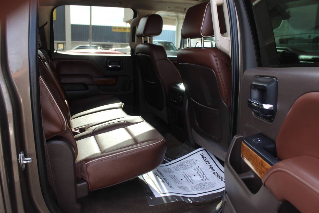 2014 Brown Chevrolet Silverado 1500 High Country Crew Cab 4WD (3GCUKTEC3EG) with an EcoTec3 5.3L Flex Fuel V8 355hp 383ft. lbs. 5.3L V8 engine, Automatic 6-Speed transmission, located at 4301 NW 39th , Oklahoma City, OK, 73112, (405) 949-5600, 35.512135, -97.598671 - Hablamos espaol. SPEND SMART --- BUY FROM SUPER SPORTS. ALL PRICES, DOWN PAYMENTS, PAYMENTS, AND FINANCE TERMS ARE NEGOTIABLE AT THE TIME OF APPROVAL. WE WILL WORK WITH YOU TO FIT YOUR BUDGET. WE WILL EVEN LOWER AND ADJUST THE NUMBERS TO HELP MAKE THE VEHICLE MORE AFFORDABLE FOR YOU.- Photo#15