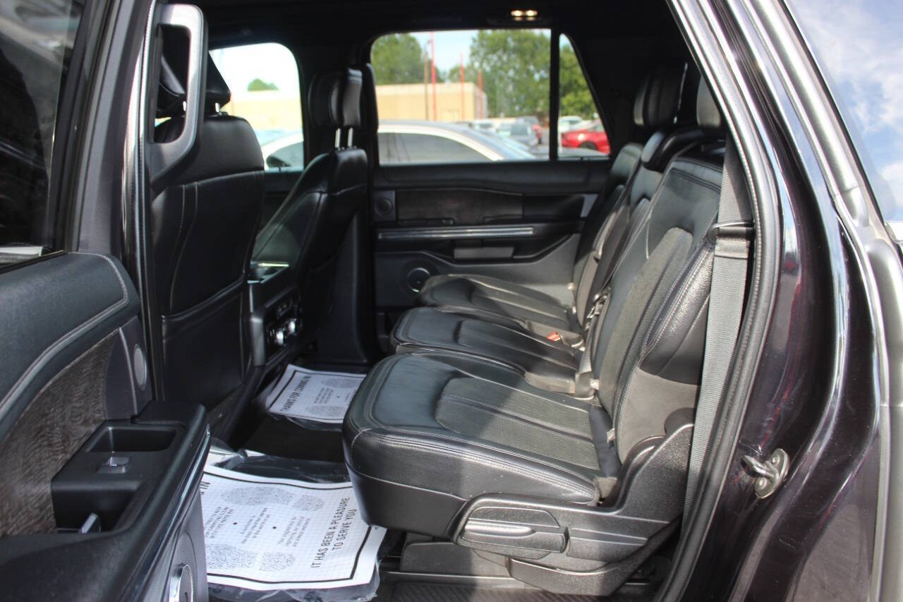 2019 Black Ford Expedition MAX MAX Limited 4WD (1FMJK2ATXKE) with an EcoBoost 3.5L Twin Turbo V6 375hp 470ft. lbs. 3.5L V6 engine, Automatic 10-Speed transmission, located at 4301 NW 39th , Oklahoma City, OK, 73112, (405) 949-5600, 35.512135, -97.598671 - Hablamos espaol. SPEND SMART --- BUY FROM SUPER SPORTS. ALL PRICES, DOWN PAYMENTS, PAYMENTS, AND FINANCE TERMS ARE NEGOTIABLE AT THE TIME OF APPROVAL. WE WILL WORK WITH YOU TO FIT YOUR BUDGET. WE WILL EVEN LOWER AND ADJUST THE NUMBERS TO HELP MAKE THE VEHICLE MORE AFFORDABLE FOR YOU.- Photo#18
