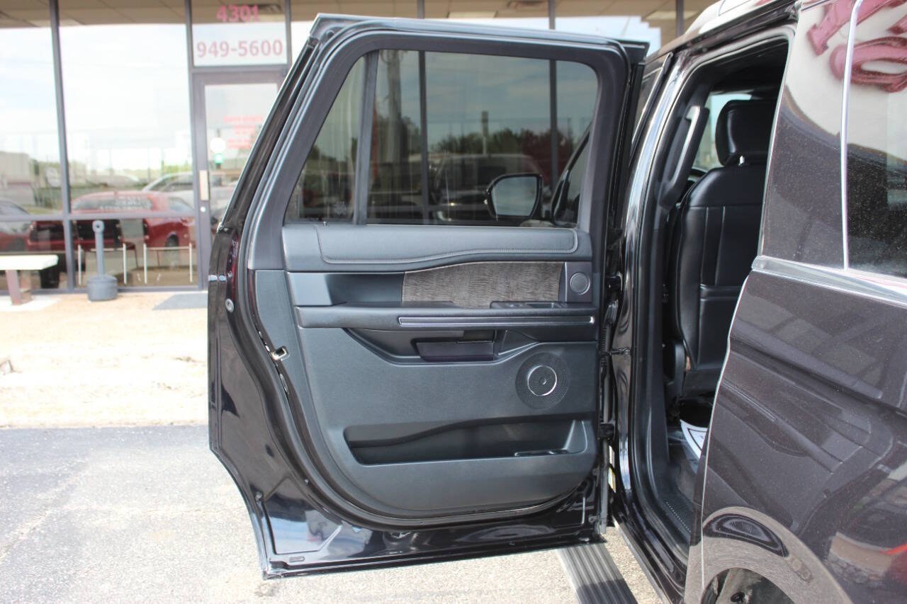 2019 Black Ford Expedition MAX MAX Limited 4WD (1FMJK2ATXKE) with an EcoBoost 3.5L Twin Turbo V6 375hp 470ft. lbs. 3.5L V6 engine, Automatic 10-Speed transmission, located at 4301 NW 39th , Oklahoma City, OK, 73112, (405) 949-5600, 35.512135, -97.598671 - Hablamos espaol. SPEND SMART --- BUY FROM SUPER SPORTS. ALL PRICES, DOWN PAYMENTS, PAYMENTS, AND FINANCE TERMS ARE NEGOTIABLE AT THE TIME OF APPROVAL. WE WILL WORK WITH YOU TO FIT YOUR BUDGET. WE WILL EVEN LOWER AND ADJUST THE NUMBERS TO HELP MAKE THE VEHICLE MORE AFFORDABLE FOR YOU.- Photo#19