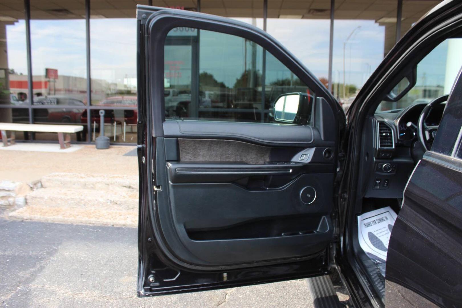 2019 Black Ford Expedition MAX MAX Limited 4WD (1FMJK2ATXKE) with an EcoBoost 3.5L Twin Turbo V6 375hp 470ft. lbs. 3.5L V6 engine, Automatic 10-Speed transmission, located at 4301 NW 39th , Oklahoma City, OK, 73112, (405) 949-5600, 35.512135, -97.598671 - Hablamos espanol. SPEND SMART --- BUY FROM SUPER SPORTS. ALL PRICES, DOWN PAYMENTS, PAYMENTS, AND FINANCE TERMS ARE NEGOTIABLE AT THE TIME OF APPROVAL. WE WILL WORK WITH YOU TO FIT YOUR BUDGET. WE WILL EVEN LOWER AND ADJUST THE NUMBERS TO HELP MAKE THE VEHICLE MORE AFFORDABLE FOR YOU.- Photo#21
