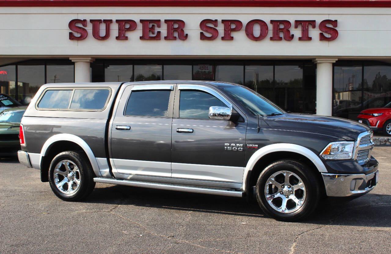 2018 Gray RAM 1500 Laramie Crew Cab SWB 4WD (1C6RR7NT8JS) with an HEMI 5.7L V8 395hp 410ft. lbs. 5.7L V8 engine, Automatic 8-Speed transmission, located at 4301 NW 39th , Oklahoma City, OK, 73112, (405) 949-5600, 35.512135, -97.598671 - Hablamos espanol. SPEND SMART --- BUY FROM SUPER SPORTS. ALL PRICES, DOWN PAYMENTS, PAYMENTS, AND FINANCE TERMS ARE NEGOTIABLE AT THE TIME OF APPROVAL. WE WILL WORK WITH YOU TO FIT YOUR BUDGET. WE WILL EVEN LOWER AND ADJUST THE NUMBERS TO HELP MAKE THE VEHICLE MORE AFFORDABLE FOR YOU.- Photo#0