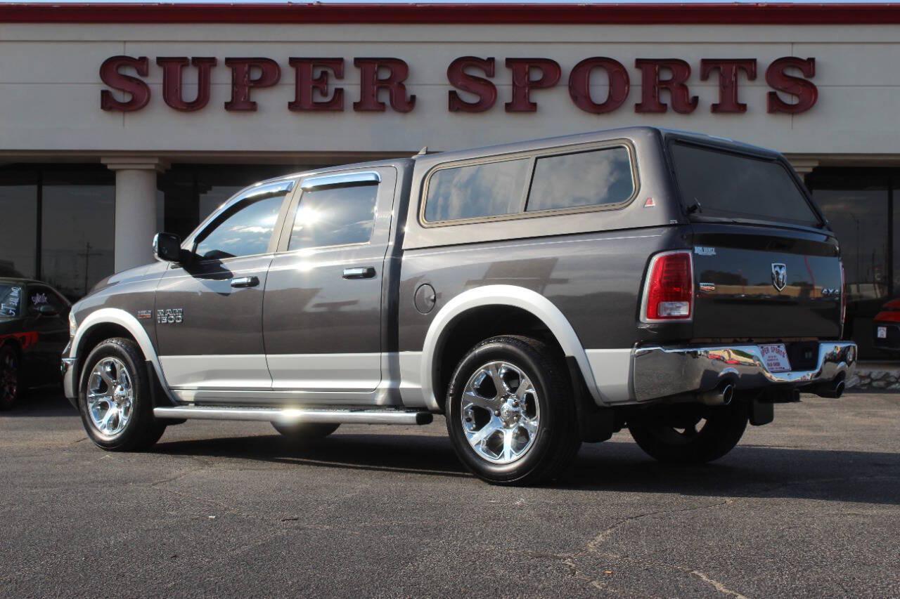 2018 Gray RAM 1500 Laramie Crew Cab SWB 4WD (1C6RR7NT8JS) with an HEMI 5.7L V8 395hp 410ft. lbs. 5.7L V8 engine, Automatic 8-Speed transmission, located at 4301 NW 39th , Oklahoma City, OK, 73112, (405) 949-5600, 35.512135, -97.598671 - Hablamos espanol. SPEND SMART --- BUY FROM SUPER SPORTS. ALL PRICES, DOWN PAYMENTS, PAYMENTS, AND FINANCE TERMS ARE NEGOTIABLE AT THE TIME OF APPROVAL. WE WILL WORK WITH YOU TO FIT YOUR BUDGET. WE WILL EVEN LOWER AND ADJUST THE NUMBERS TO HELP MAKE THE VEHICLE MORE AFFORDABLE FOR YOU.- Photo#2