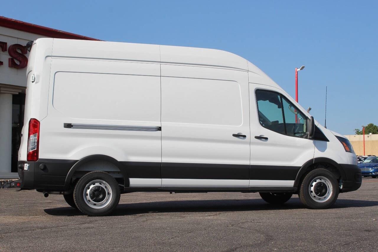 2026 White Ford Transit High Roof (1FTBR1X85TK) with an 3.5L V6 275hp 260ft. lbs. 3.5L V6 engine, Automatic 10-Speed transmission, located at 4301 NW 39th , Oklahoma City, OK, 73112, (405) 949-5600, 35.512135, -97.598671 - Hablamos espanol. SPEND SMART --- BUY FROM SUPER SPORTS. ALL PRICES, DOWN PAYMENTS, PAYMENTS, AND FINANCE TERMS ARE NEGOTIABLE AT THE TIME OF APPROVAL. WE WILL WORK WITH YOU TO FIT YOUR BUDGET. WE WILL EVEN LOWER AND ADJUST THE NUMBERS TO HELP MAKE THE VEHICLE MORE AFFORDABLE FOR YOU.- Photo#2