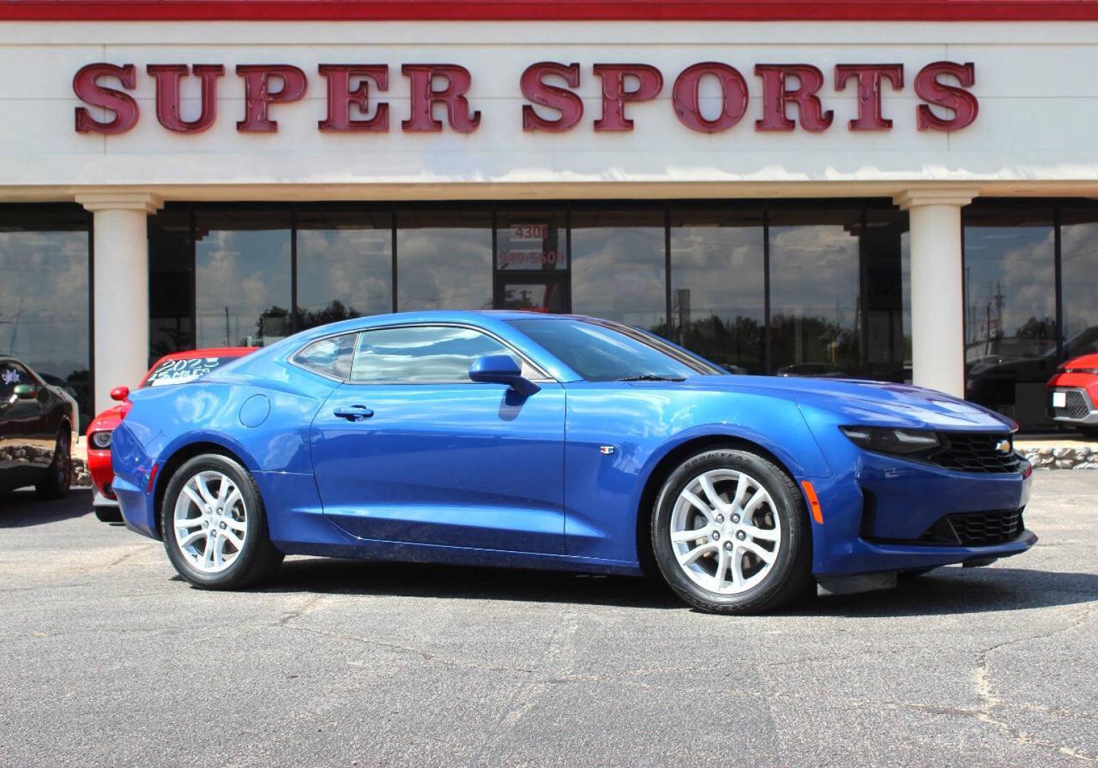 2020 Blue Chevrolet Camaro 1LT Coupe (1G1FB1RX8L0) with an 2.0L Turbo I4 275hp 295ft. lbs. 2.0L I4 engine, Automatic 8-Speed transmission, located at 4301 NW 39th , Oklahoma City, OK, 73112, (405) 949-5600, 35.512135, -97.598671 - Hablamos espanol. SPEND SMART --- BUY FROM SUPER SPORTS. ALL PRICES, DOWN PAYMENTS, PAYMENTS, AND FINANCE TERMS ARE NEGOTIABLE AT THE TIME OF APPROVAL. WE WILL WORK WITH YOU TO FIT YOUR BUDGET. WE WILL EVEN LOWER AND ADJUST THE NUMBERS TO HELP MAKE THE VEHICLE MORE AFFORDABLE FOR YOU.- Photo#0