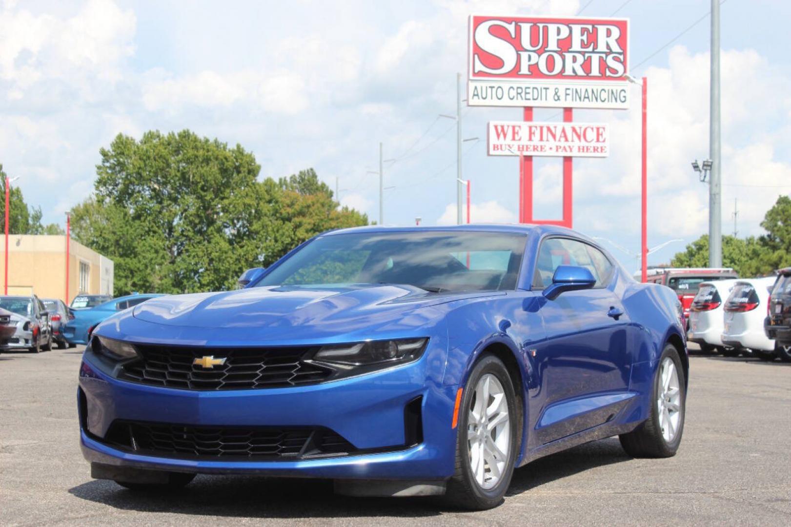2020 Blue Chevrolet Camaro 1LT Coupe (1G1FB1RX8L0) with an 2.0L Turbo I4 275hp 295ft. lbs. 2.0L I4 engine, Automatic 8-Speed transmission, located at 4301 NW 39th , Oklahoma City, OK, 73112, (405) 949-5600, 35.512135, -97.598671 - Hablamos espanol. SPEND SMART --- BUY FROM SUPER SPORTS. ALL PRICES, DOWN PAYMENTS, PAYMENTS, AND FINANCE TERMS ARE NEGOTIABLE AT THE TIME OF APPROVAL. WE WILL WORK WITH YOU TO FIT YOUR BUDGET. WE WILL EVEN LOWER AND ADJUST THE NUMBERS TO HELP MAKE THE VEHICLE MORE AFFORDABLE FOR YOU.- Photo#6