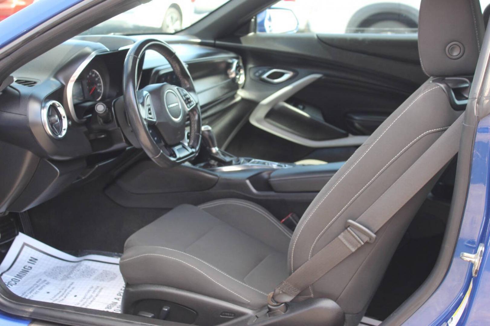 2020 Blue Chevrolet Camaro 1LT Coupe (1G1FB1RX8L0) with an 2.0L Turbo I4 275hp 295ft. lbs. 2.0L I4 engine, Automatic 8-Speed transmission, located at 4301 NW 39th , Oklahoma City, OK, 73112, (405) 949-5600, 35.512135, -97.598671 - Hablamos espanol. SPEND SMART --- BUY FROM SUPER SPORTS. ALL PRICES, DOWN PAYMENTS, PAYMENTS, AND FINANCE TERMS ARE NEGOTIABLE AT THE TIME OF APPROVAL. WE WILL WORK WITH YOU TO FIT YOUR BUDGET. WE WILL EVEN LOWER AND ADJUST THE NUMBERS TO HELP MAKE THE VEHICLE MORE AFFORDABLE FOR YOU.- Photo#12