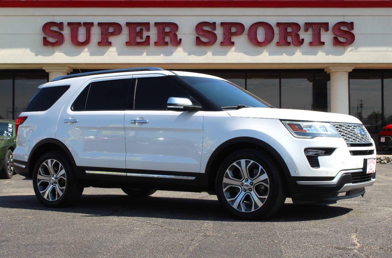 2018 White Ford Explorer Platinum AWD (1FM5K8HT5JG) with an EcoBoost 3.5L Twin Turbo V6 365hp 350ft. lbs. 3.5L V6 engine, Automatic 6-Speed transmission, located at 4301 NW 39th , Oklahoma City, OK, 73112, (405) 949-5600, 35.512135, -97.598671 - Hablamos espanol. SPEND SMART --- BUY FROM SUPER SPORTS. ALL PRICES, DOWN PAYMENTS, PAYMENTS, AND FINANCE TERMS ARE NEGOTIABLE AT THE TIME OF APPROVAL. WE WILL WORK WITH YOU TO FIT YOUR BUDGET. WE WILL EVEN LOWER AND ADJUST THE NUMBERS TO HELP MAKE THE VE HICLE MORE AFFORDABLE FOR YOU.- Photo#0