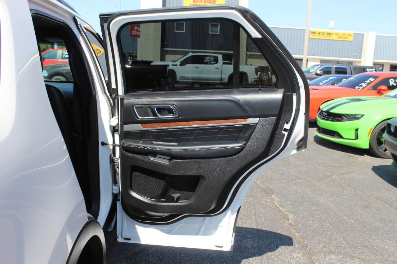 2018 White Ford Explorer Platinum AWD (1FM5K8HT5JG) with an EcoBoost 3.5L Twin Turbo V6 365hp 350ft. lbs. 3.5L V6 engine, Automatic 6-Speed transmission, located at 4301 NW 39th , Oklahoma City, OK, 73112, (405) 949-5600, 35.512135, -97.598671 - Hablamos espanol. SPEND SMART --- BUY FROM SUPER SPORTS. ALL PRICES, DOWN PAYMENTS, PAYMENTS, AND FINANCE TERMS ARE NEGOTIABLE AT THE TIME OF APPROVAL. WE WILL WORK WITH YOU TO FIT YOUR BUDGET. WE WILL EVEN LOWER AND ADJUST THE NUMBERS TO HELP MAKE THE VE HICLE MORE AFFORDABLE FOR YOU.- Photo#11