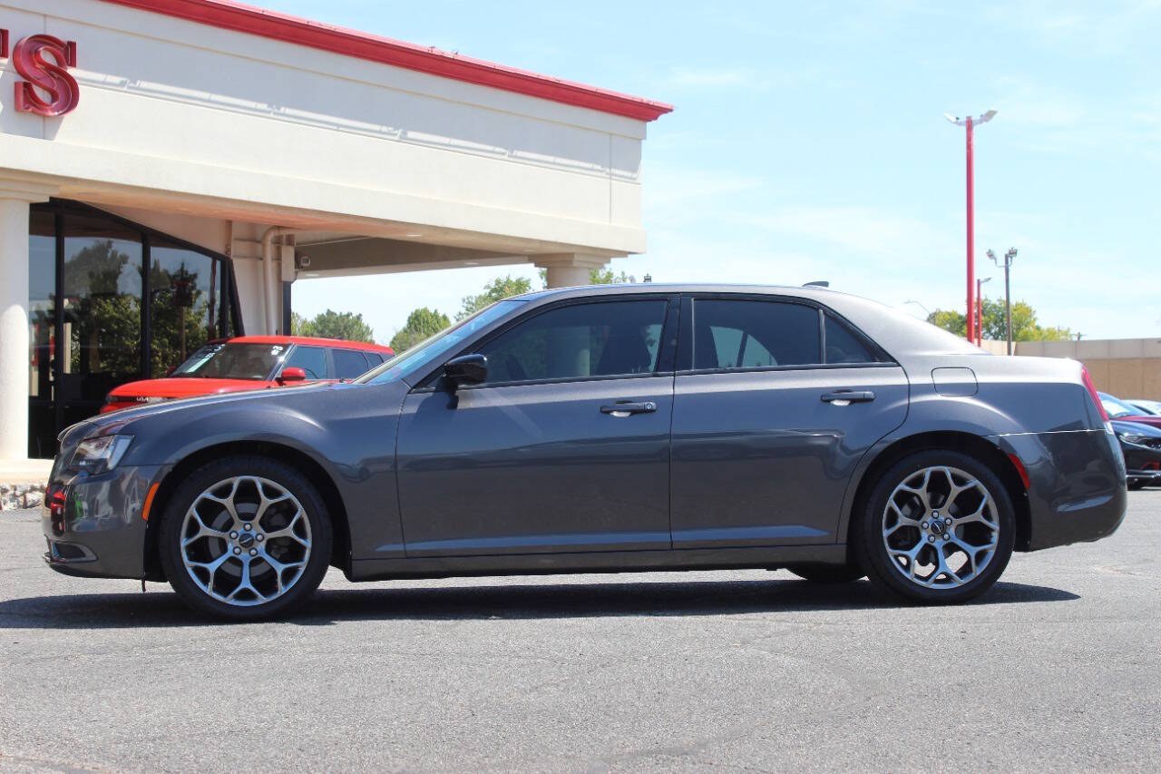 2018 Gray Chrysler 300 Limited RWD (2C3CCAAG0JH) with an Pentastar 3.6L V6 292hp 260ft. lbs. 3.6L V6 engine, Automatic 8-Speed transmission, located at 4301 NW 39th , Oklahoma City, OK, 73112, (405) 949-5600, 35.512135, -97.598671 - Hablamos espanol. SPEND SMART --- BUY FROM SUPER SPORTS. ALL PRICES, DOWN PAYMENTS, PAYMENTS, AND FINANCE TERMS ARE NEGOTIABLE AT THE TIME OF APPROVAL. WE WILL WORK WITH YOU TO FIT YOUR BUDGET. WE WILL EVEN LOWER AND ADJUST THE NUMBERS TO HELP MAKE THE VEHICLE MORE AFFORDABLE FOR YOU.- Photo#5