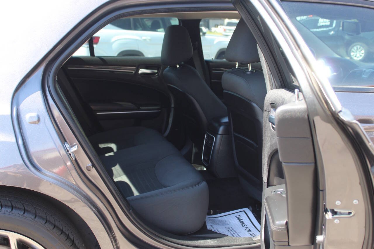 2018 Gray Chrysler 300 Limited RWD (2C3CCAAG0JH) with an Pentastar 3.6L V6 292hp 260ft. lbs. 3.6L V6 engine, Automatic 8-Speed transmission, located at 4301 NW 39th , Oklahoma City, OK, 73112, (405) 949-5600, 35.512135, -97.598671 - Hablamos espanol. SPEND SMART --- BUY FROM SUPER SPORTS. ALL PRICES, DOWN PAYMENTS, PAYMENTS, AND FINANCE TERMS ARE NEGOTIABLE AT THE TIME OF APPROVAL. WE WILL WORK WITH YOU TO FIT YOUR BUDGET. WE WILL EVEN LOWER AND ADJUST THE NUMBERS TO HELP MAKE THE VEHICLE MORE AFFORDABLE FOR YOU.- Photo#10