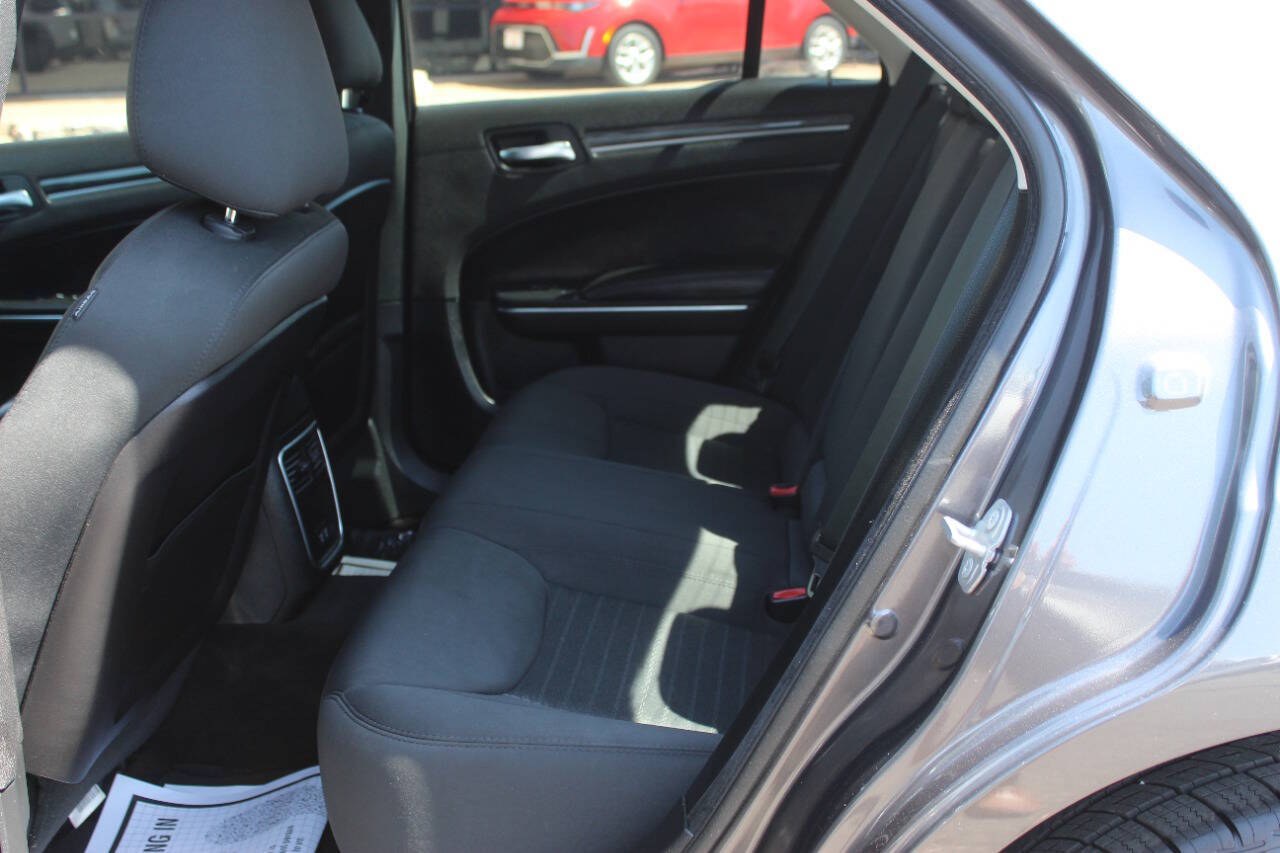 2018 Gray Chrysler 300 Limited RWD (2C3CCAAG0JH) with an Pentastar 3.6L V6 292hp 260ft. lbs. 3.6L V6 engine, Automatic 8-Speed transmission, located at 4301 NW 39th , Oklahoma City, OK, 73112, (405) 949-5600, 35.512135, -97.598671 - Hablamos espanol. SPEND SMART --- BUY FROM SUPER SPORTS. ALL PRICES, DOWN PAYMENTS, PAYMENTS, AND FINANCE TERMS ARE NEGOTIABLE AT THE TIME OF APPROVAL. WE WILL WORK WITH YOU TO FIT YOUR BUDGET. WE WILL EVEN LOWER AND ADJUST THE NUMBERS TO HELP MAKE THE VEHICLE MORE AFFORDABLE FOR YOU.- Photo#13