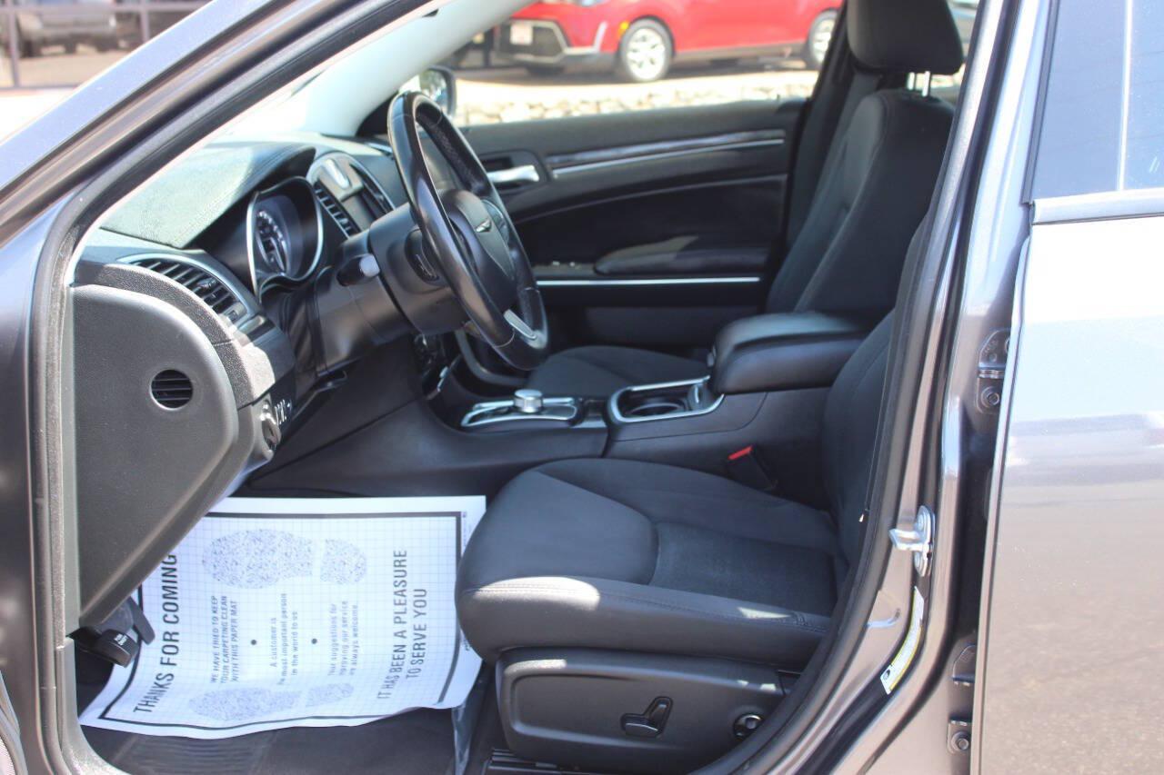 2018 Gray Chrysler 300 Limited RWD (2C3CCAAG0JH) with an Pentastar 3.6L V6 292hp 260ft. lbs. 3.6L V6 engine, Automatic 8-Speed transmission, located at 4301 NW 39th , Oklahoma City, OK, 73112, (405) 949-5600, 35.512135, -97.598671 - Hablamos espanol. SPEND SMART --- BUY FROM SUPER SPORTS. ALL PRICES, DOWN PAYMENTS, PAYMENTS, AND FINANCE TERMS ARE NEGOTIABLE AT THE TIME OF APPROVAL. WE WILL WORK WITH YOU TO FIT YOUR BUDGET. WE WILL EVEN LOWER AND ADJUST THE NUMBERS TO HELP MAKE THE VEHICLE MORE AFFORDABLE FOR YOU.- Photo#15