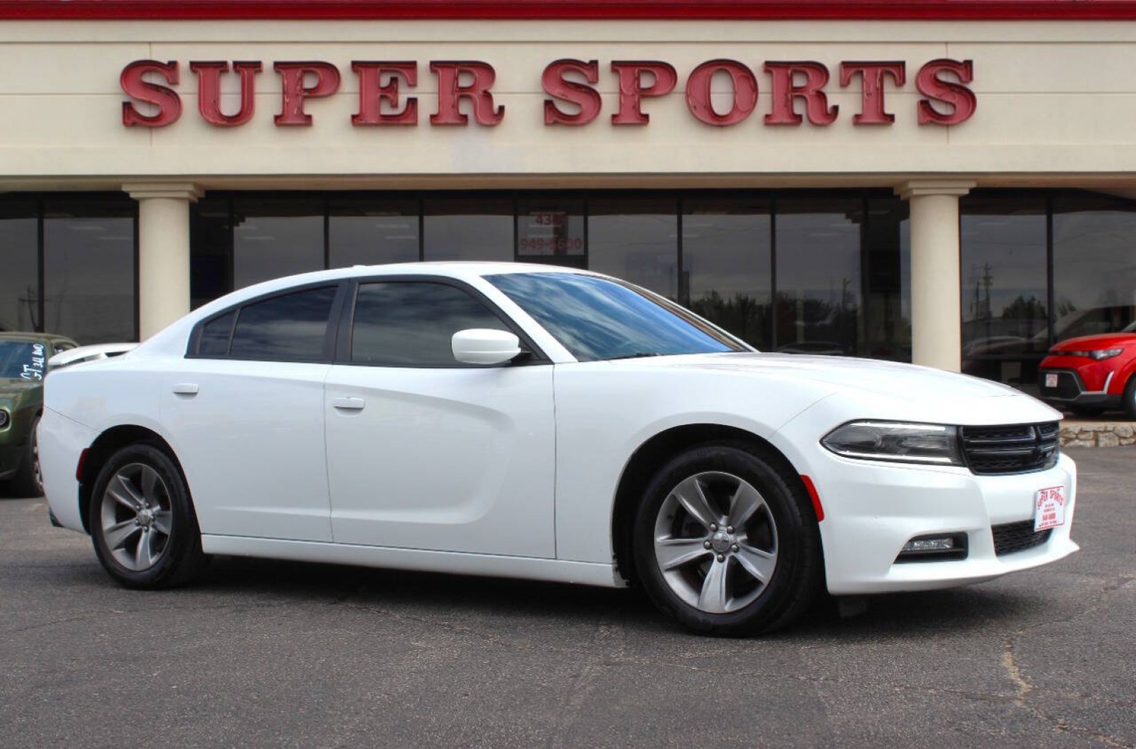 2016 White Dodge Charger SXT (2C3CDXHG4GH) with an Pentastar 3.6L V6 292hp 260ft. lbs. 3.6L V6 engine, Automatic 8-Speed transmission, located at 4301 NW 39th , Oklahoma City, OK, 73112, (405) 949-5600, 35.512135, -97.598671 - Hablamos espanol. SPEND SMART --- BUY FROM SUPER SPORTS. ALL PRICES, DOWN PAYMENTS, PAYMENTS, AND FINANCE TERMS ARE NEGOTIABLE AT THE TIME OF APPROVAL. WE WILL WORK WITH YOU TO FIT YOUR BUDGET. WE WILL EVEN LOWER AND ADJUST THE NUMBERS TO HELP MAKE THE VE HICLE MORE AFFORDABLE FOR YOU.- Photo#0