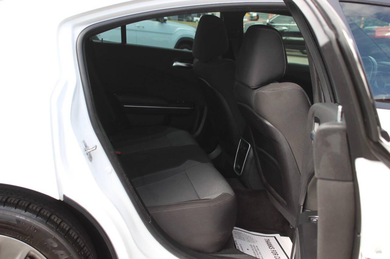 2016 White Dodge Charger SXT (2C3CDXHG4GH) with an Pentastar 3.6L V6 292hp 260ft. lbs. 3.6L V6 engine, Automatic 8-Speed transmission, located at 4301 NW 39th , Oklahoma City, OK, 73112, (405) 949-5600, 35.512135, -97.598671 - Hablamos espanol. SPEND SMART --- BUY FROM SUPER SPORTS. ALL PRICES, DOWN PAYMENTS, PAYMENTS, AND FINANCE TERMS ARE NEGOTIABLE AT THE TIME OF APPROVAL. WE WILL WORK WITH YOU TO FIT YOUR BUDGET. WE WILL EVEN LOWER AND ADJUST THE NUMBERS TO HELP MAKE THE VE HICLE MORE AFFORDABLE FOR YOU.- Photo#10