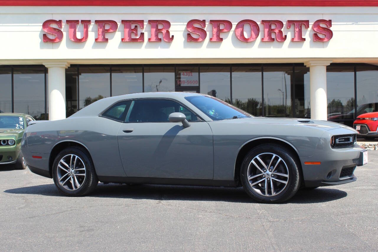 photo of 2019 Dodge Challenger SXT AWD 2dr Coupe