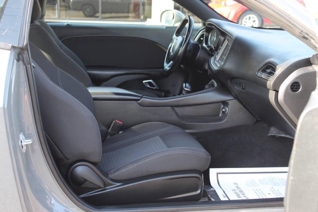 2019 Gray Dodge Challenger GT (2C3CDZGG4KH) with an Pentastar 3.6L V6 305hp 268ft. lbs. 3.6L V6 engine, Automatic 8-Speed transmission, located at 4301 NW 39th , Oklahoma City, OK, 73112, (405) 949-5600, 35.512135, -97.598671 - Hablamos espanol. SPEND SMART --- BUY FROM SUPER SPORTS. ALL PRICES, DOWN PAYMENTS, PAYMENTS, AND FINANCE TERMS ARE NEGOTIABLE AT THE TIME OF APPROVAL. WE WILL WORK WITH YOU TO FIT YOUR BUDGET. WE WILL EVEN LOWER AND ADJUST THE NUMBERS TO HELP MAKE THE VEHICLE MORE AFFORDABLE FOR YOU.- Photo#8