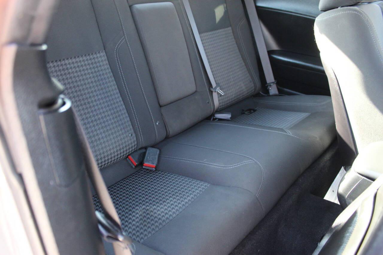 2019 Gray Dodge Challenger GT (2C3CDZGG4KH) with an Pentastar 3.6L V6 305hp 268ft. lbs. 3.6L V6 engine, Automatic 8-Speed transmission, located at 4301 NW 39th , Oklahoma City, OK, 73112, (405) 949-5600, 35.512135, -97.598671 - Hablamos espanol. SPEND SMART --- BUY FROM SUPER SPORTS. ALL PRICES, DOWN PAYMENTS, PAYMENTS, AND FINANCE TERMS ARE NEGOTIABLE AT THE TIME OF APPROVAL. WE WILL WORK WITH YOU TO FIT YOUR BUDGET. WE WILL EVEN LOWER AND ADJUST THE NUMBERS TO HELP MAKE THE VEHICLE MORE AFFORDABLE FOR YOU.- Photo#10