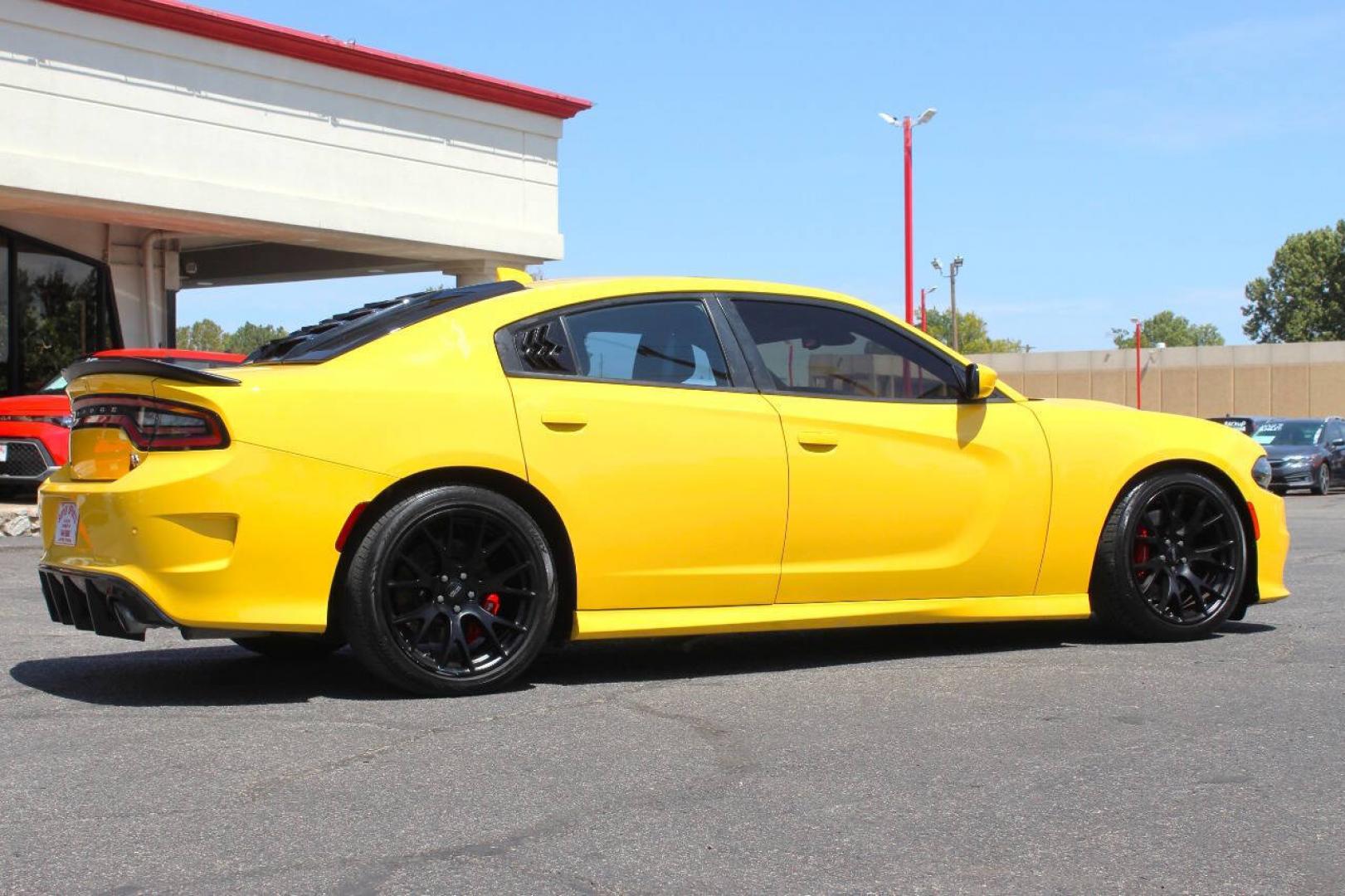 2017 Yellow Dodge Charger SRT 392 (2C3CDXGJ1HH) with an HEMI 6.4L V8 485hp 475ft. lbs. 6.4L V8 engine, Automatic 8-Speed transmission, located at 4301 NW 39th , Oklahoma City, OK, 73112, (405) 949-5600, 35.512135, -97.598671- Photo#2
