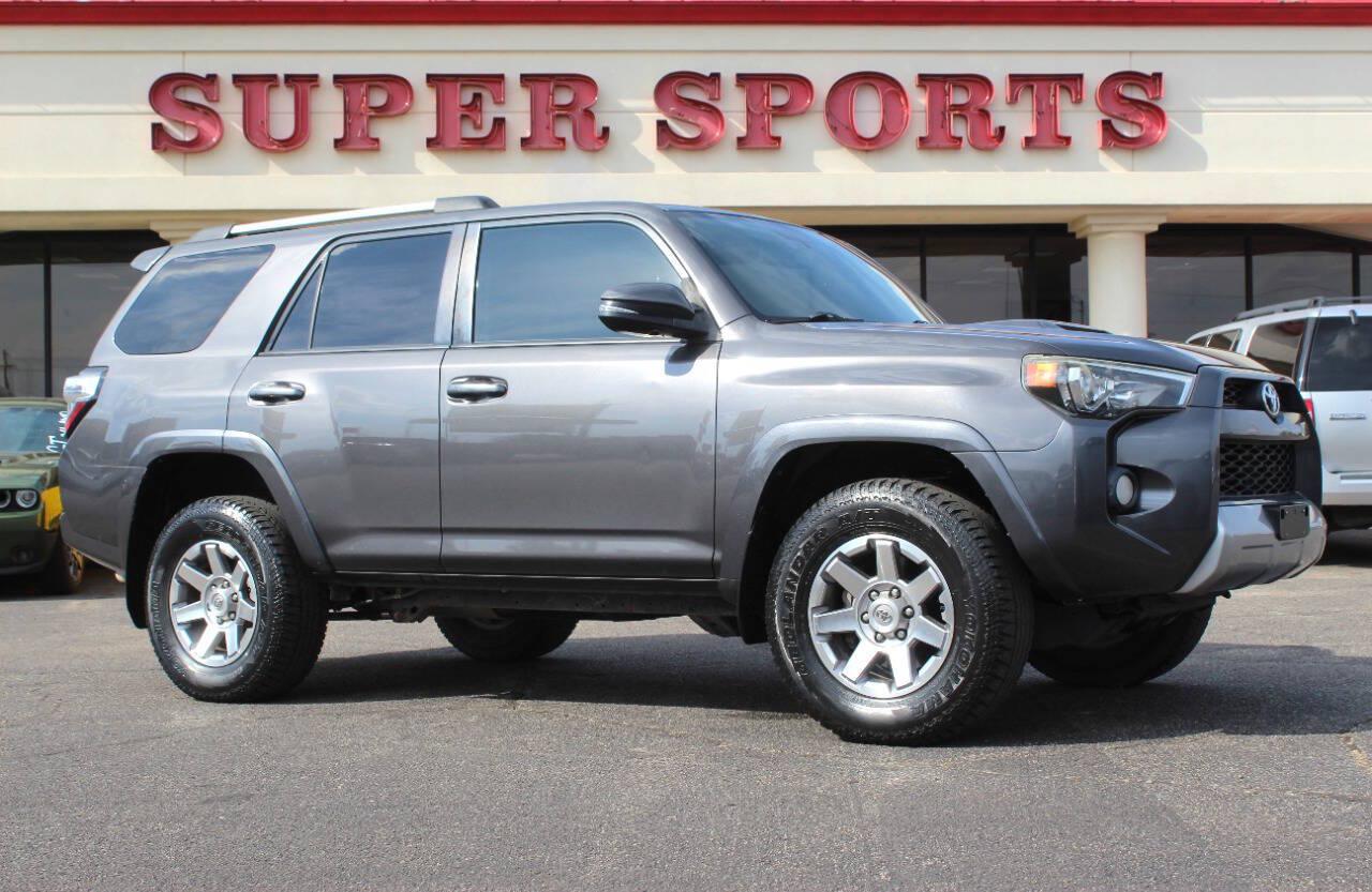 2014 Gray Toyota 4Runner SR5 4WD (JTEBU5JR4E5) with an 4.0L V6 270hp 278ft. lbs. 4.0L V6 engine, Automatic 5-Speed transmission, located at 4301 NW 39th , Oklahoma City, OK, 73112, (405) 949-5600, 35.512135, -97.598671 - Hablamos espanol. SPEND SMART --- BUY FROM SUPER SPORTS. ALL PRICES, DOWN PAYMENTS, PAYMENTS, AND FINANCE TERMS ARE NEGOTIABLE AT THE TIME OF APPROVAL. WE WILL WORK WITH YOU TO FIT YOUR BUDGET. WE WILL EVEN LOWER AND ADJUST THE NUMBERS TO HELP MAKE THE VE HICLE MORE AFFORDABLE FOR YOU.- Photo#0